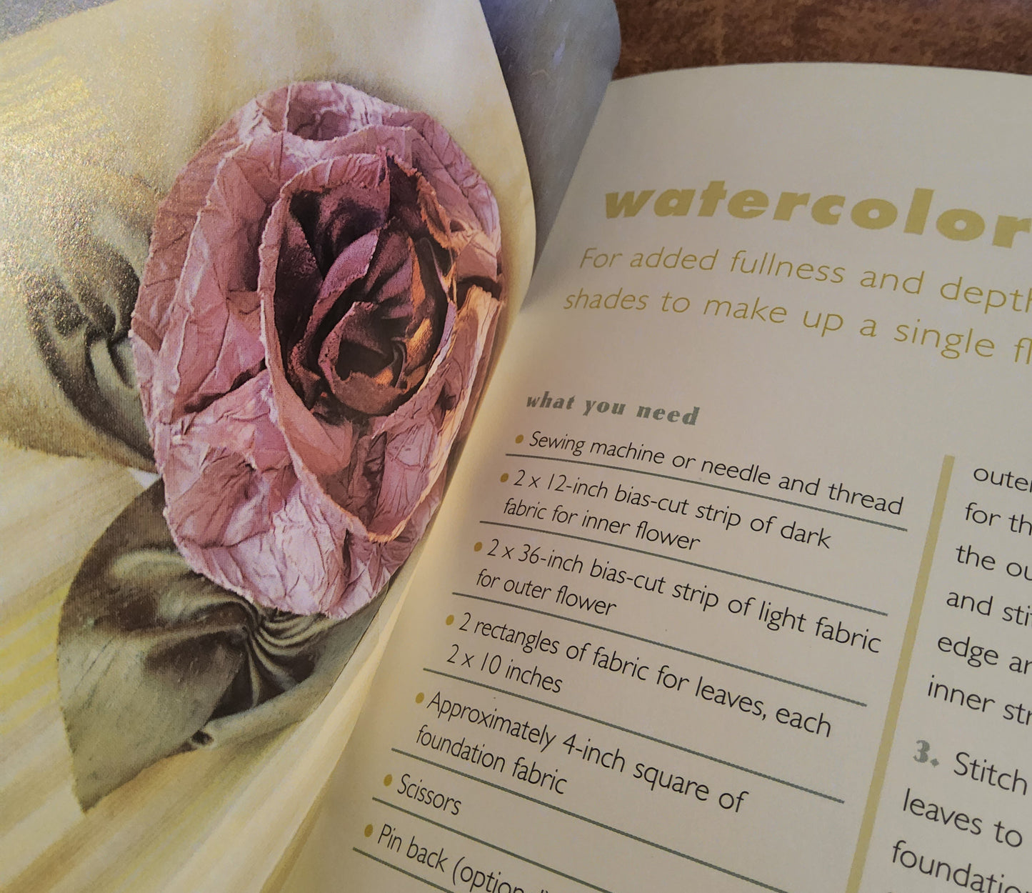 Fun-to-Wear Fabric Flowers by Elizabeth Helene Searle