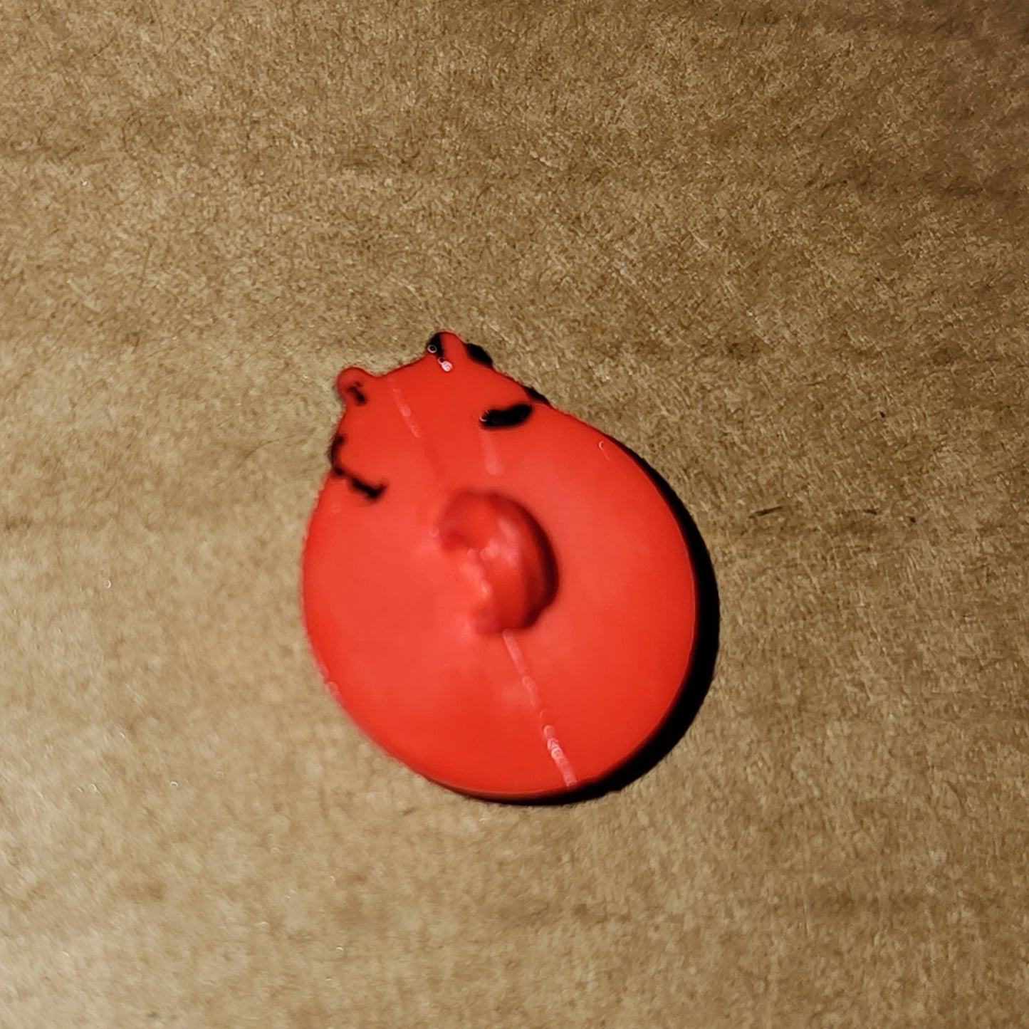 Ladybug 3D button 1.8cm high