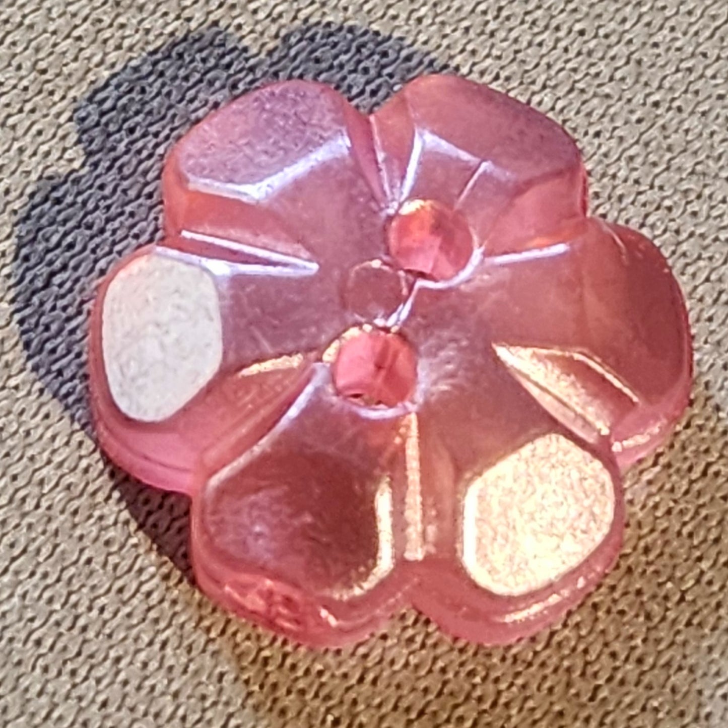 Frosted flower button candy pink 1.5cm
