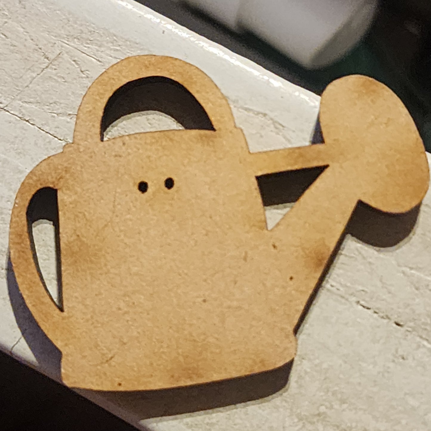 Wooden watering can etched 30mmx40mm