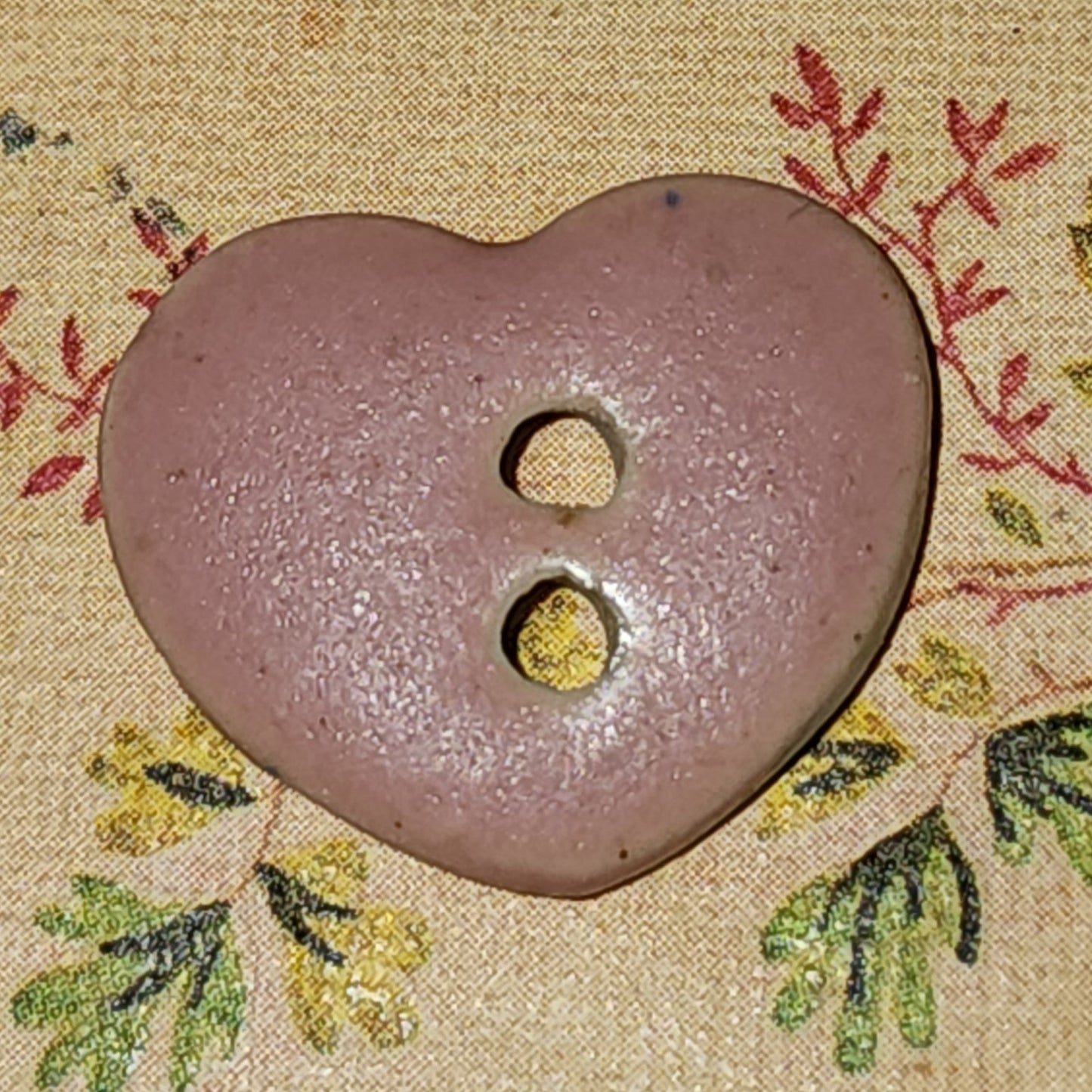 Ceramic heart button 15mm high (assorted colours)