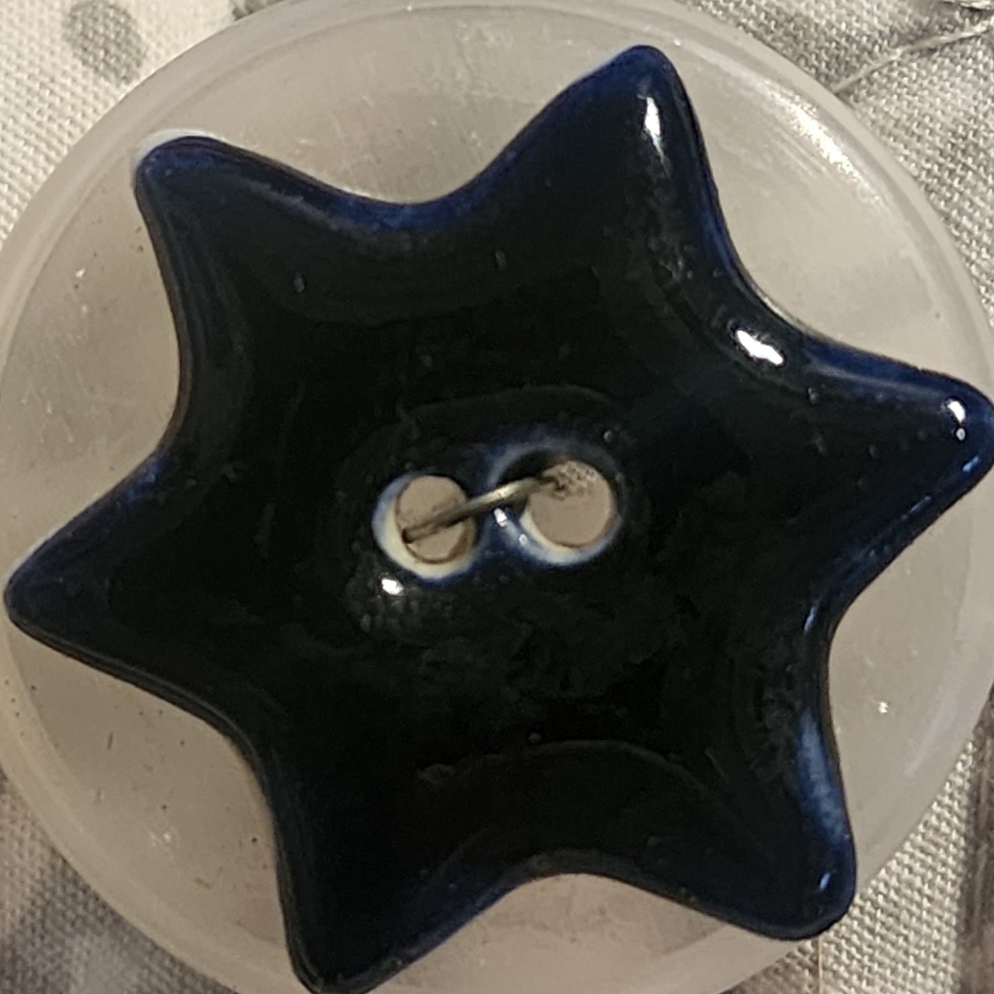 Ceramic star button - assorted colours 3cm