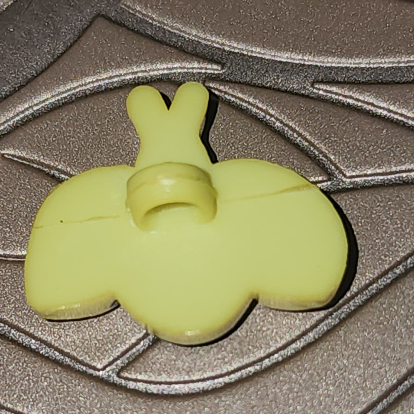 Bee buttons - 2 types