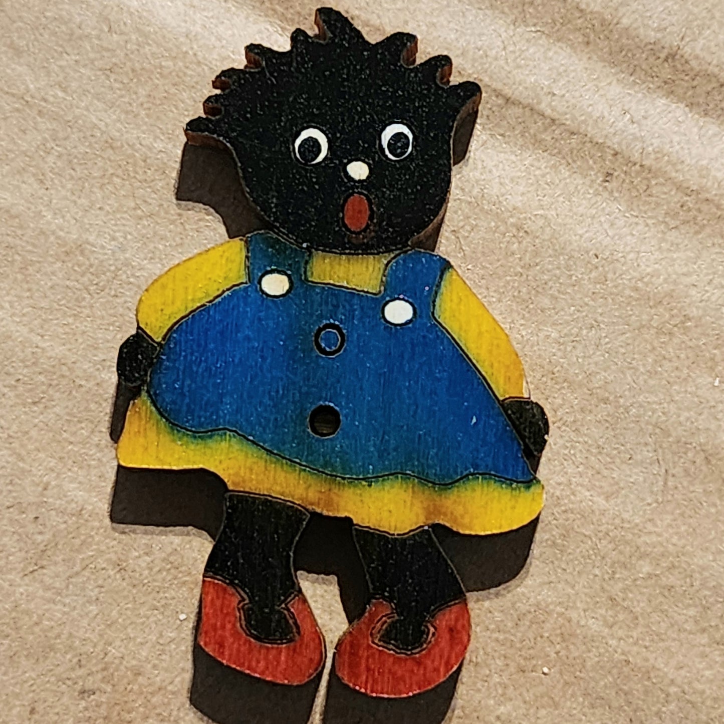 GOLLY button girl 35mm high