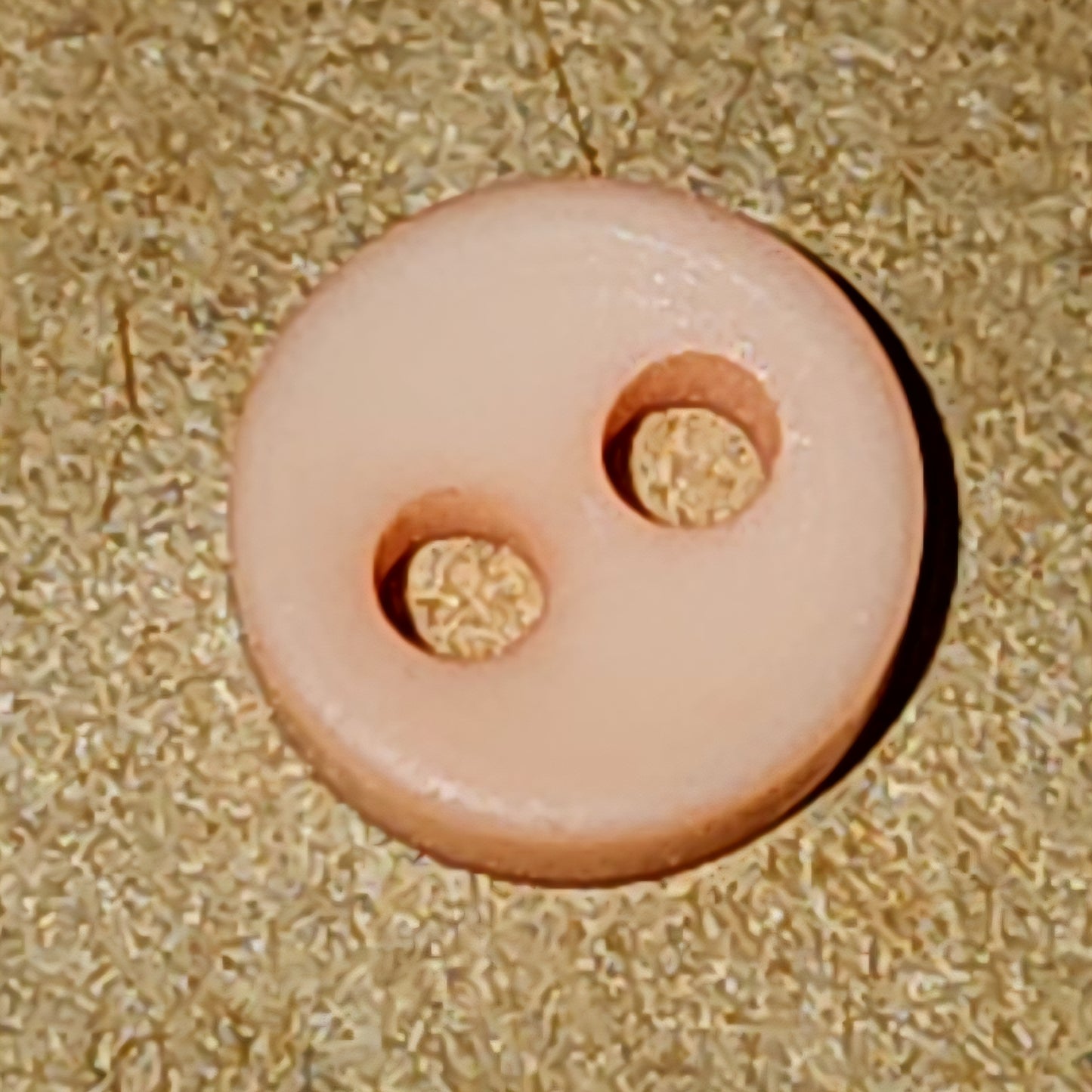 Tiny round apricot matte button 4-5mm