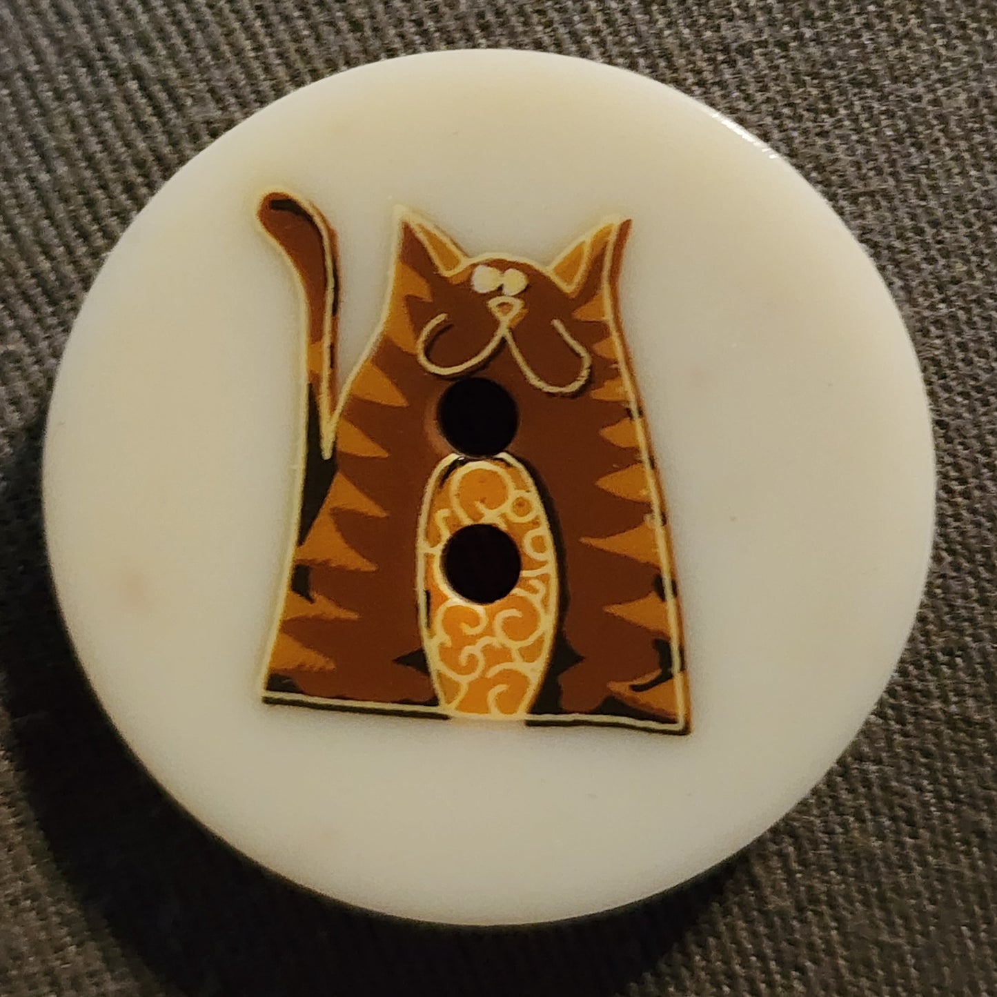 Round cat buttons 30mm