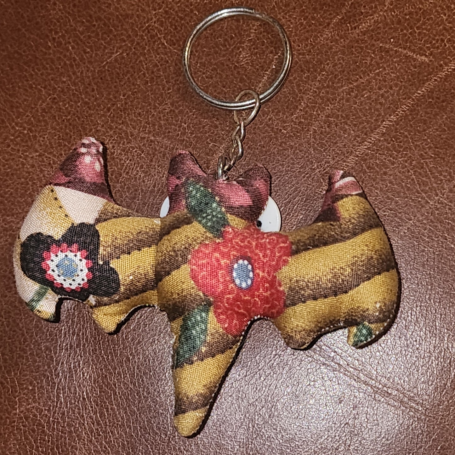 Fabric bat keyring 8.5cm