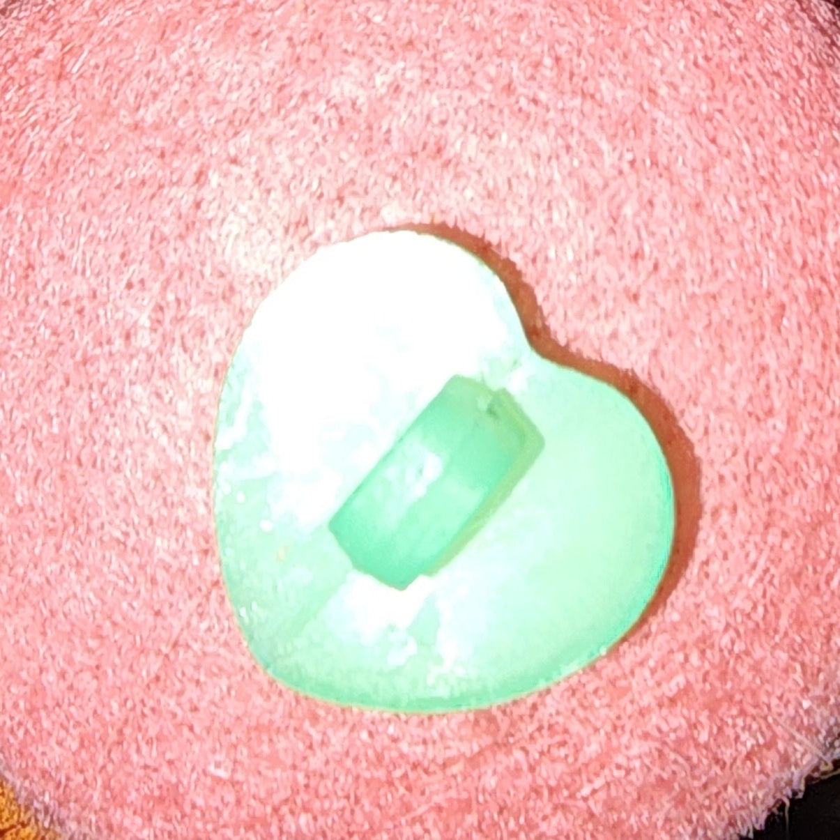 Heart Button 3D LimeGreen 1.5cm shank back