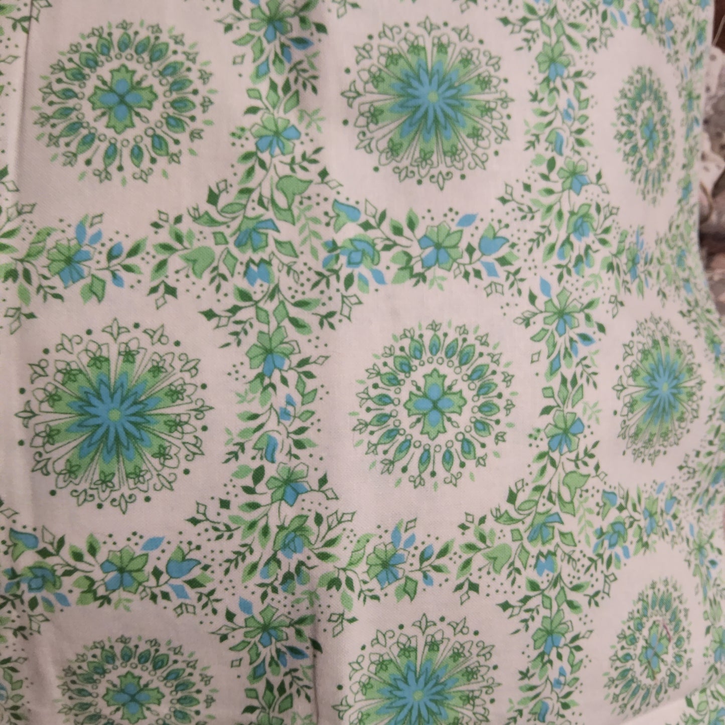 Jennifer Paganelli - Girlfriends - green medallions