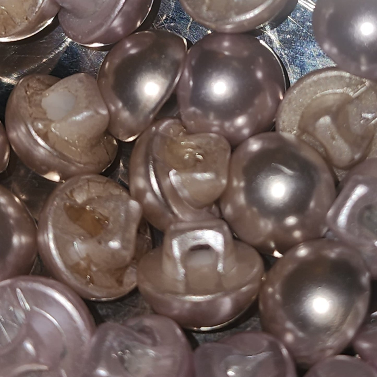 Dome button 10mm smoky metallic lavender (shank back)