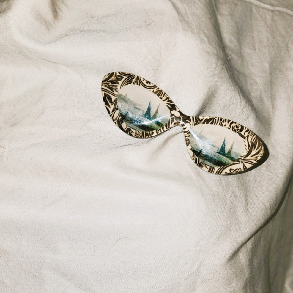 Resin Retro Sunglasses brooch 3.5" - harbour scene
