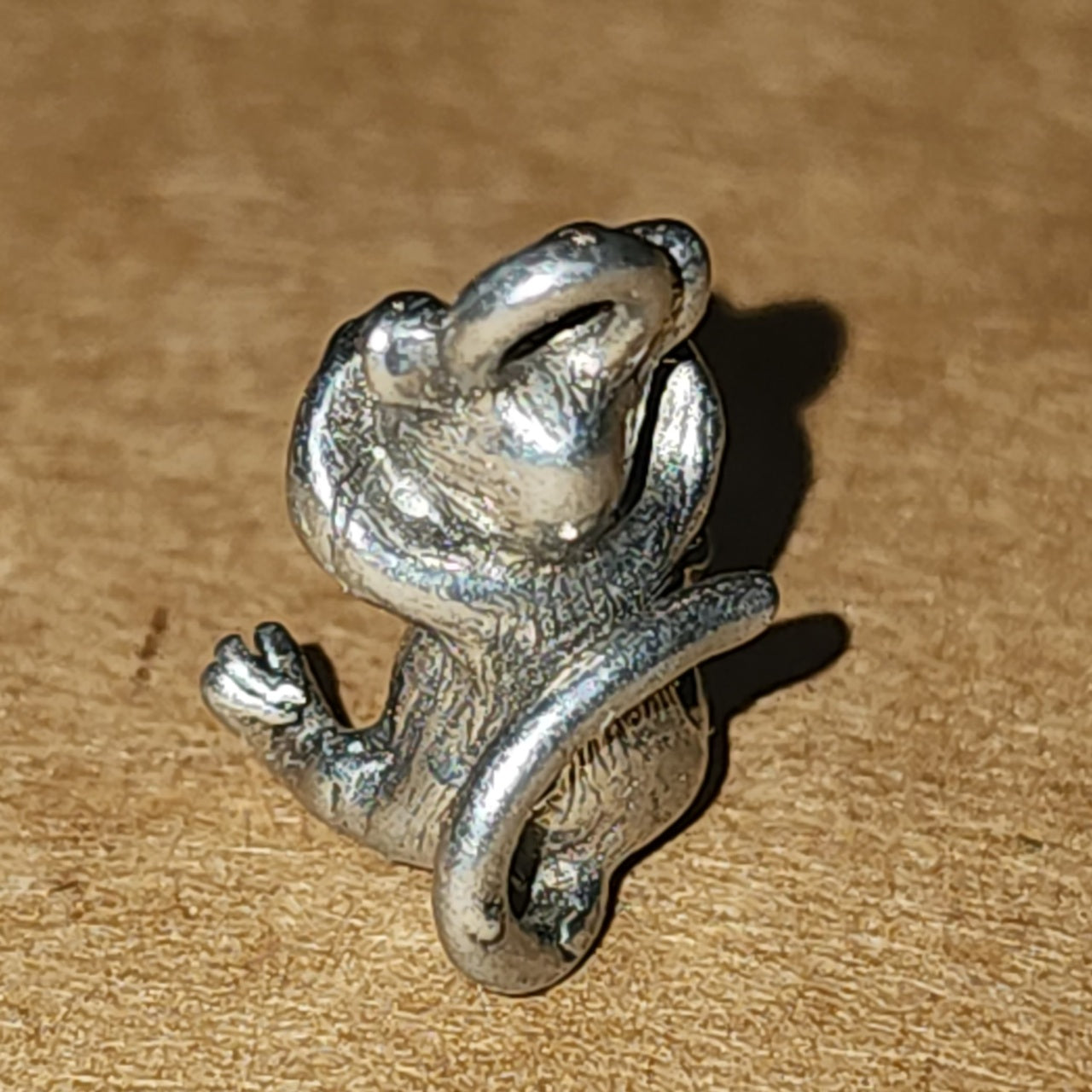 Metal Peek-a- Boo Mouse Charm