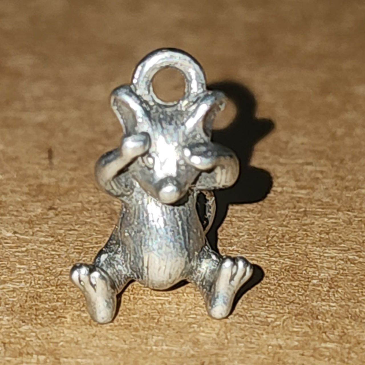 Metal Peek-a- Boo Mouse Charm