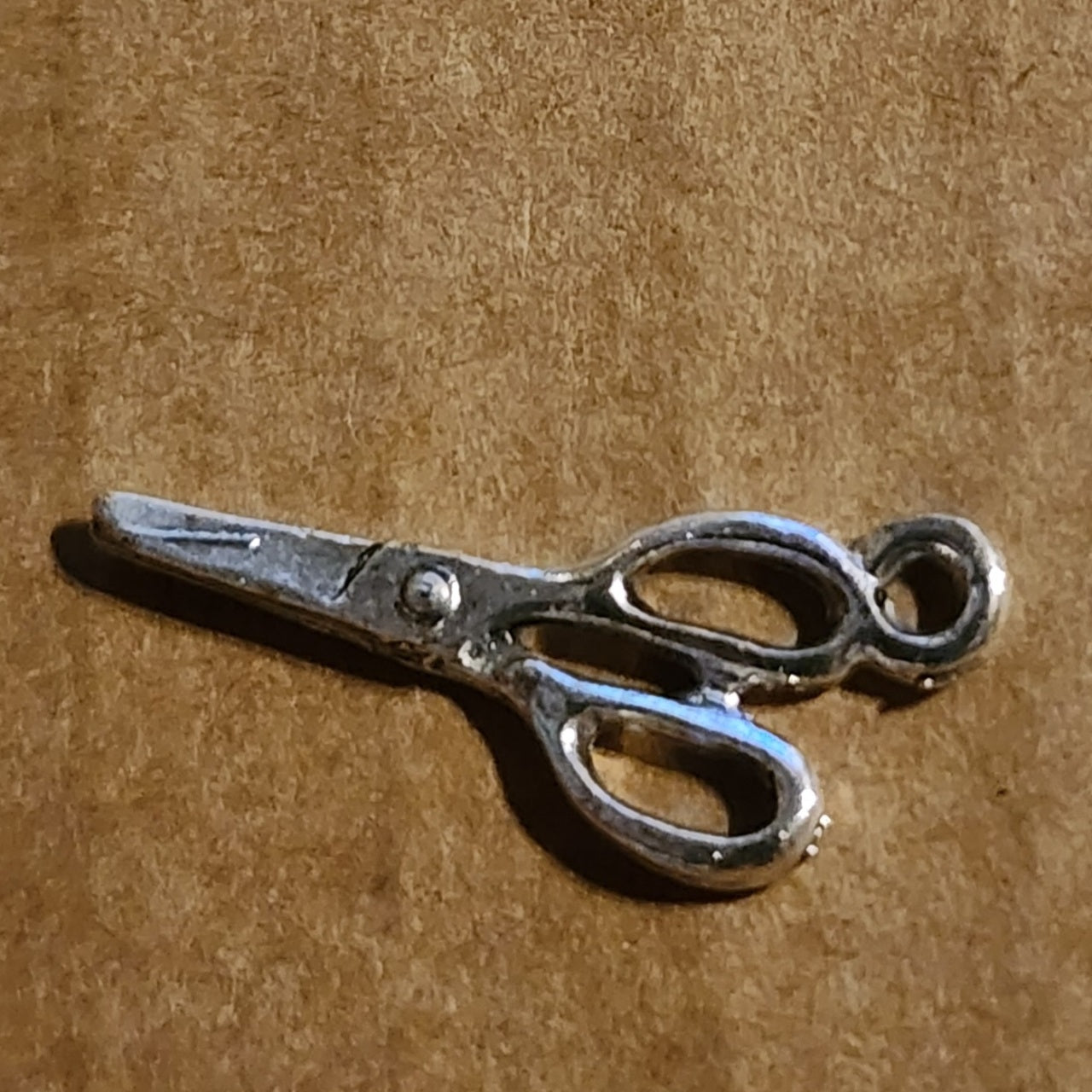 Metal scissor charm
