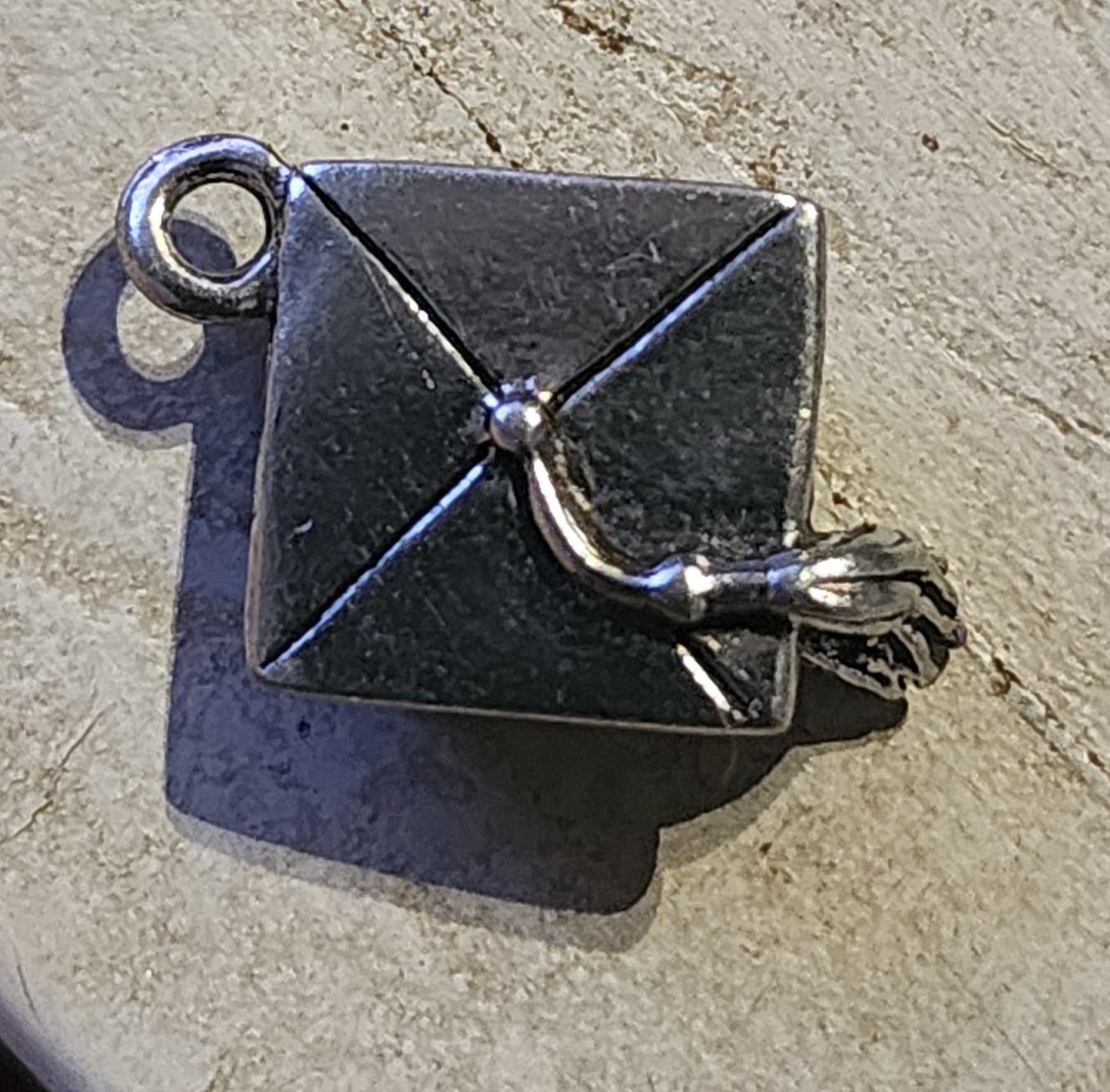 Metal graduation cap charm