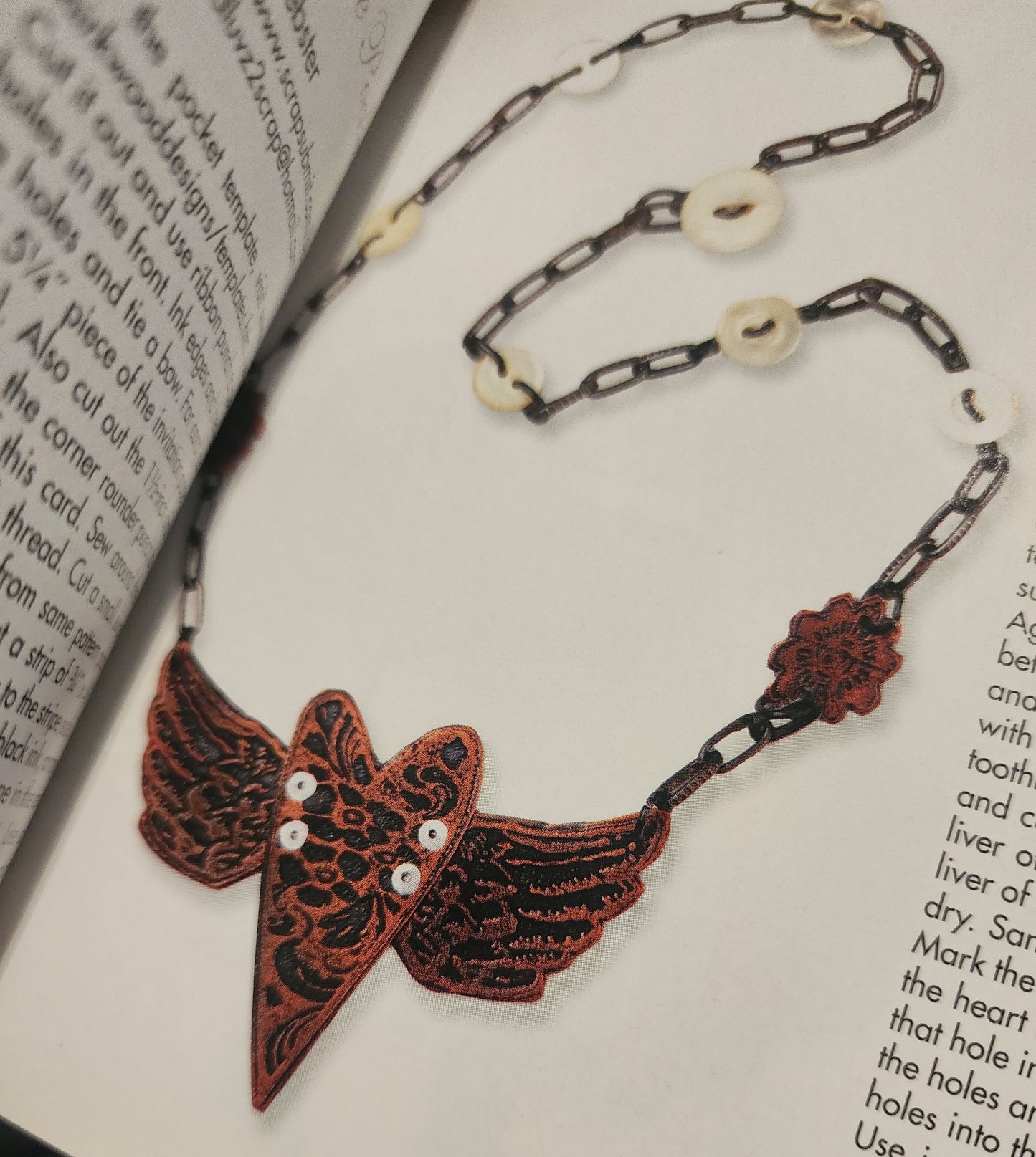 Stampington Wedding magazine (184 pages)