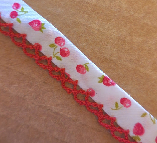 Strawberry & cherry red picot trim bias binding (double fold) PRICED PER METRE