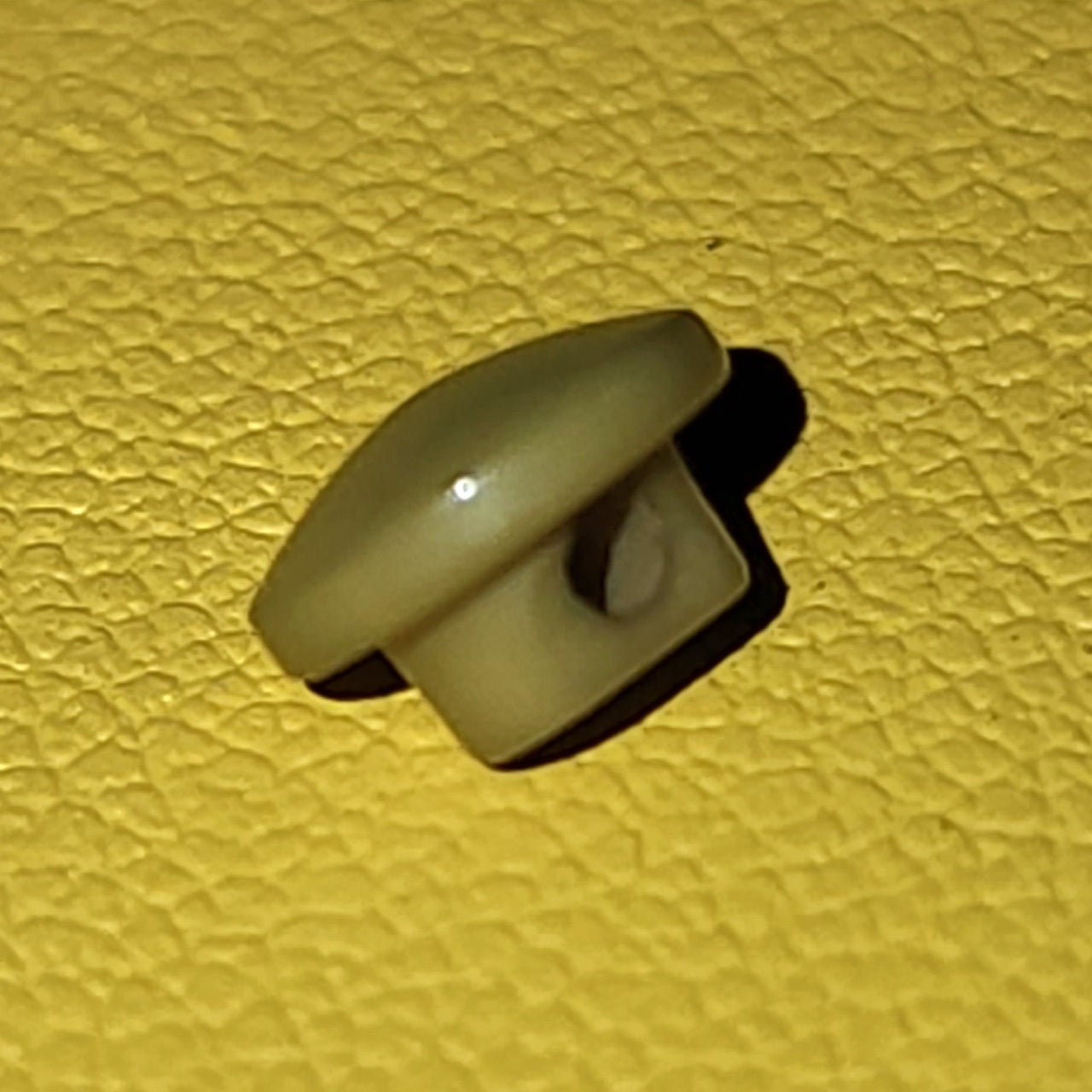 Dome button olive 0.5cm (shank back)