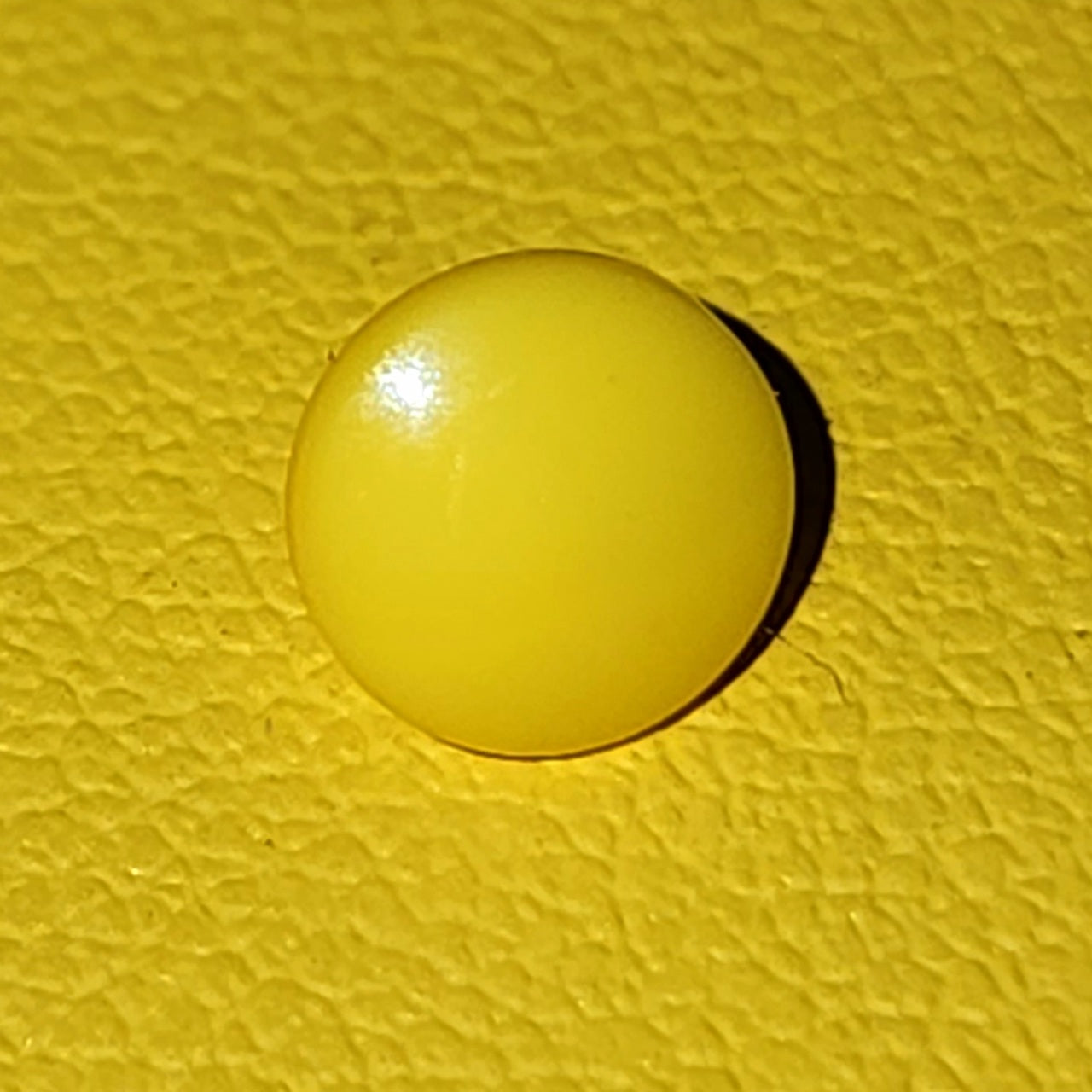 Dome button sunny yellow 0.5cm (shank back)