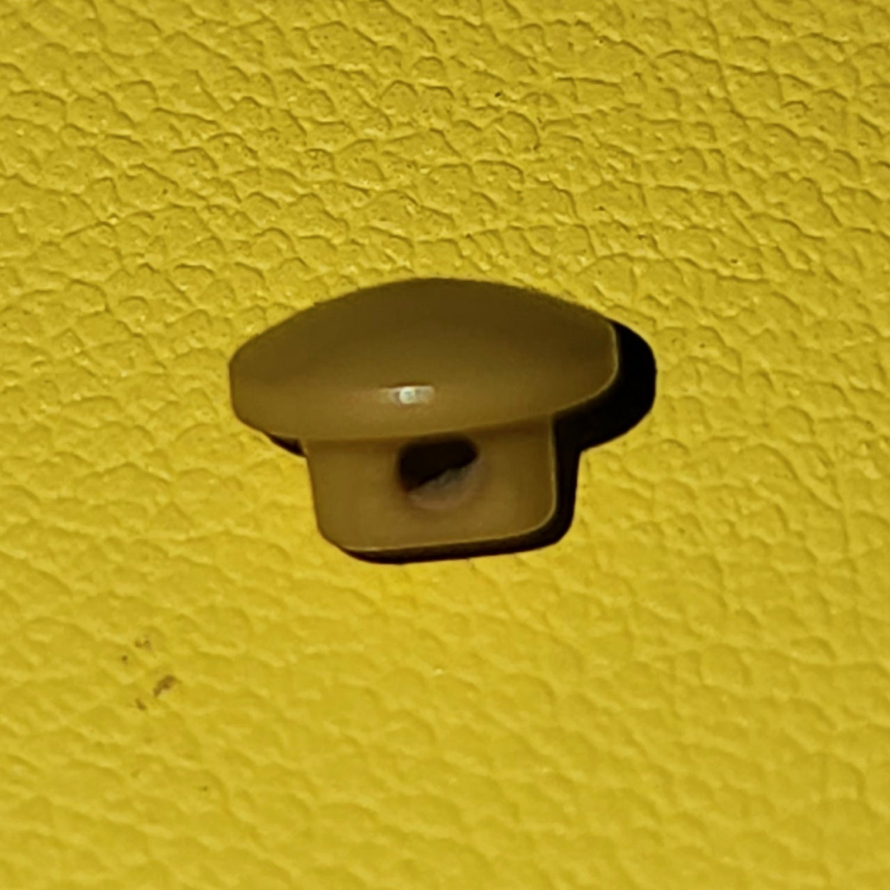 Dome button mustard 0.5cm (shank back)