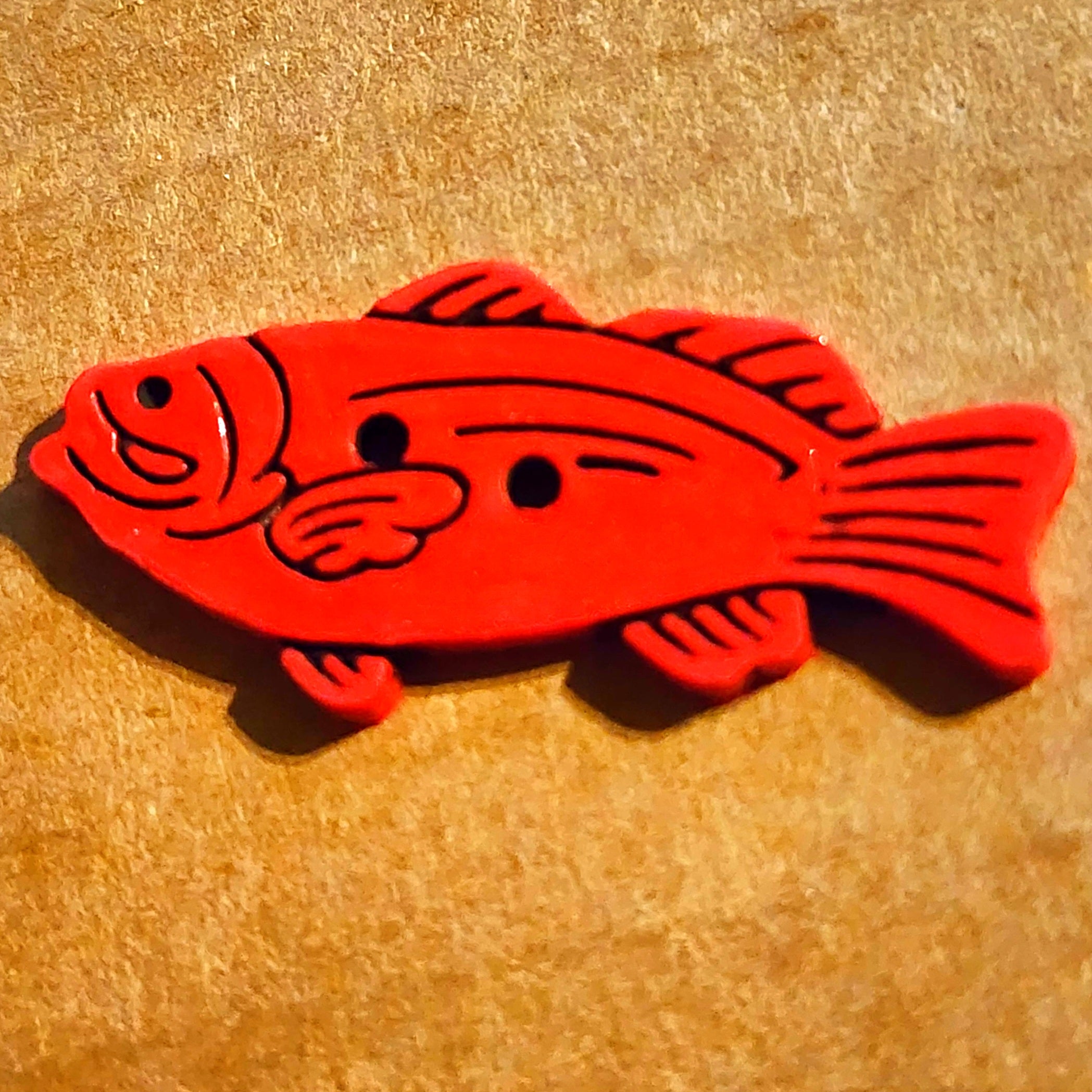 Fish button Red 3.5cm long – Fred the Needle