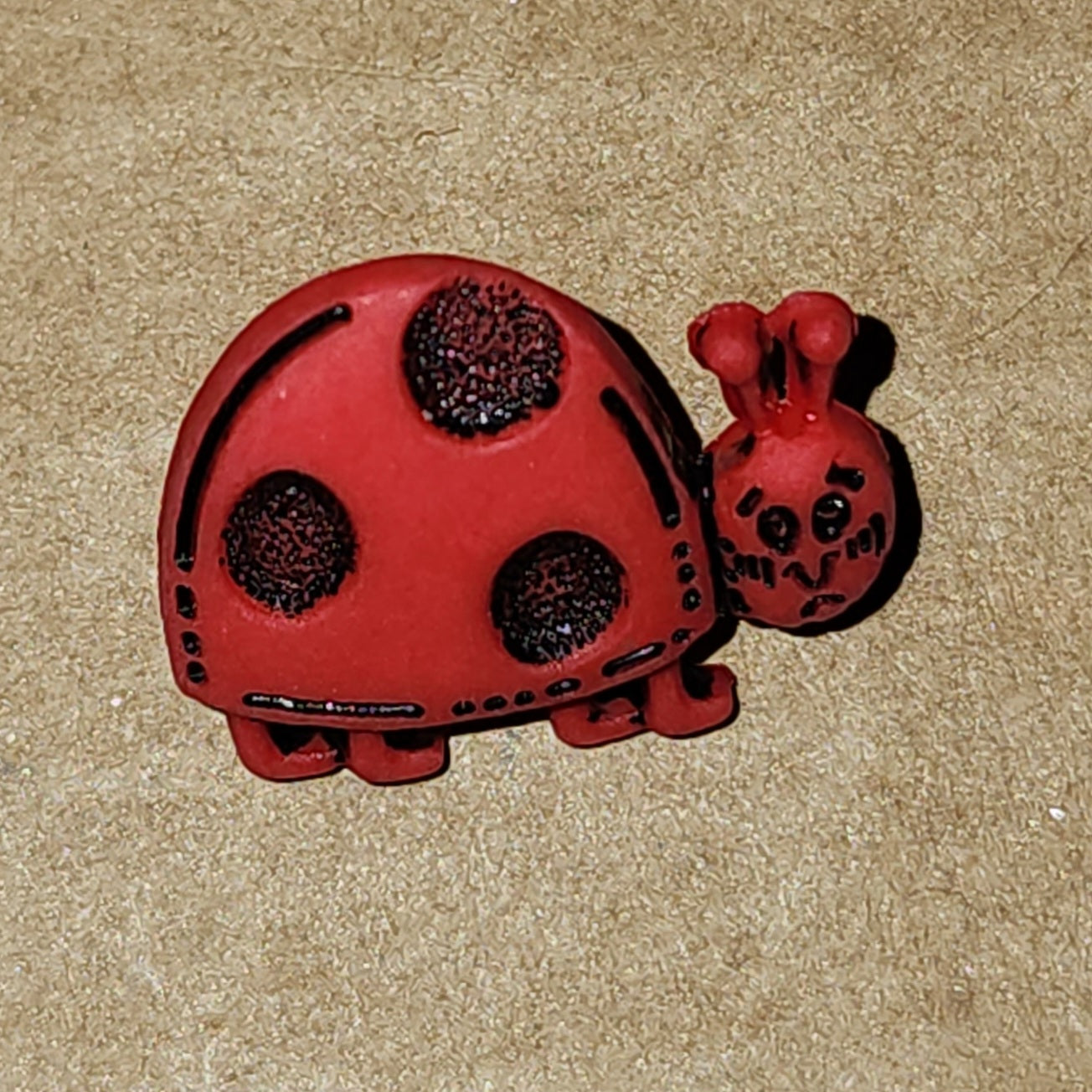 Ladybug (LADYBIRD) button with legs 1.5cm wide