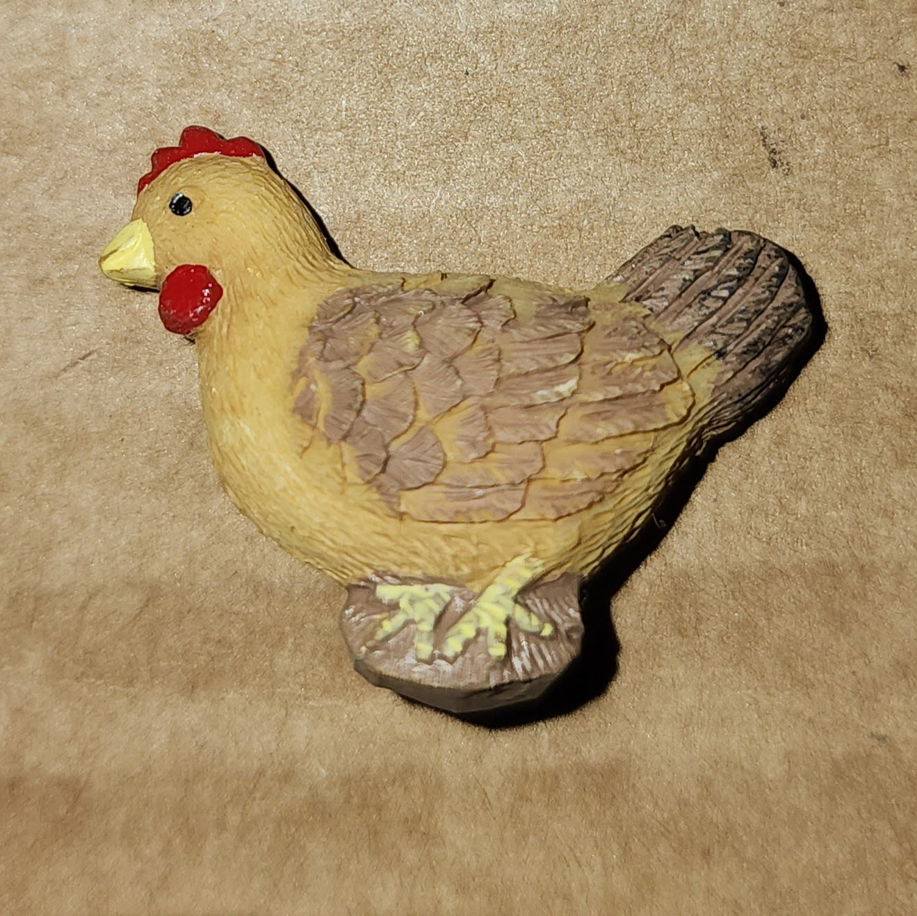 Resin chicken button 2.5cm high