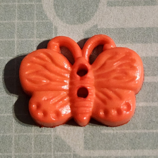 Butterfly button orange 1.8cm wide