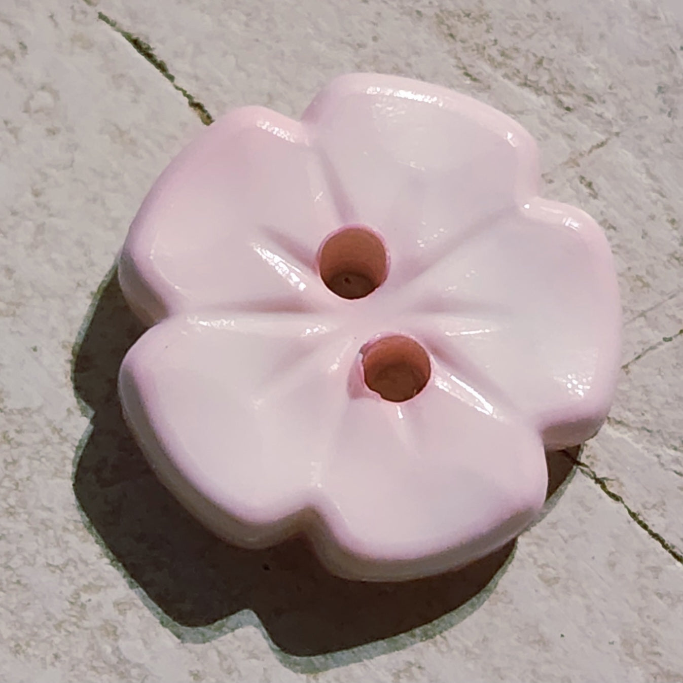 Light pink zinnia flower button 1.5cm