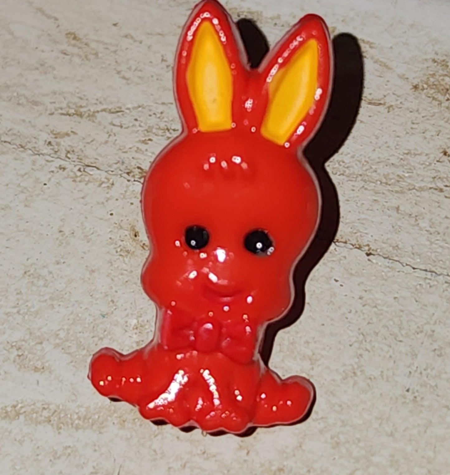 Bunny button assorted colours 20mm high