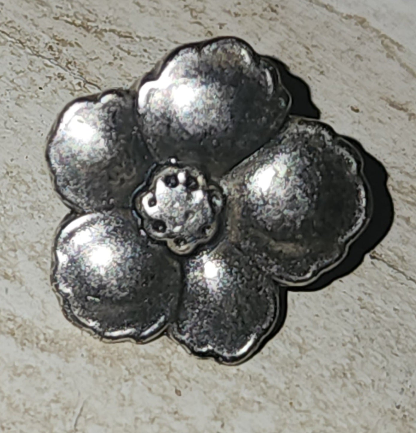 Small metal Bali Flower 15mm