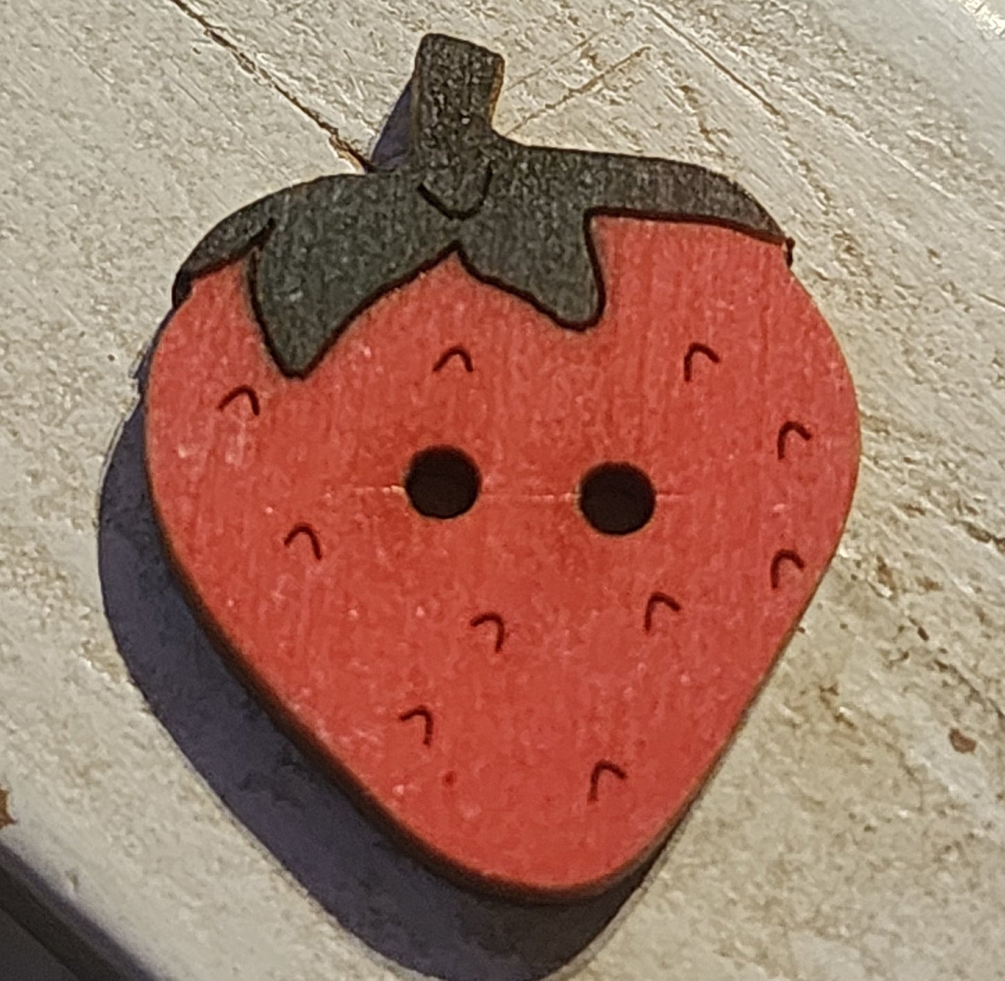 Wooden strawberry button 23mm high