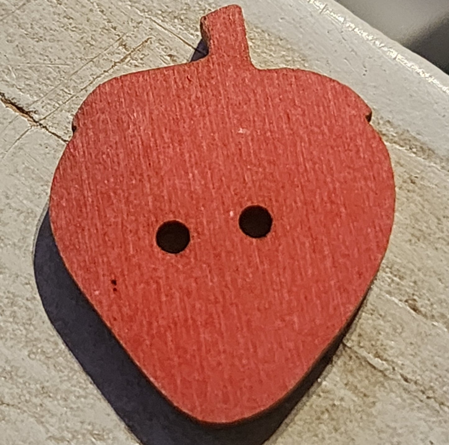 Wooden strawberry button 23mm high