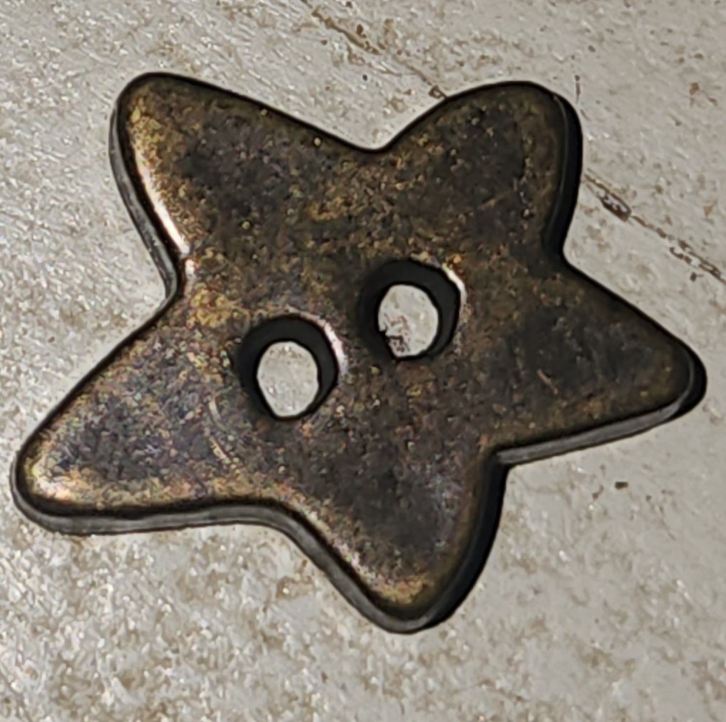 Primitive star button 15mm (3 colours)