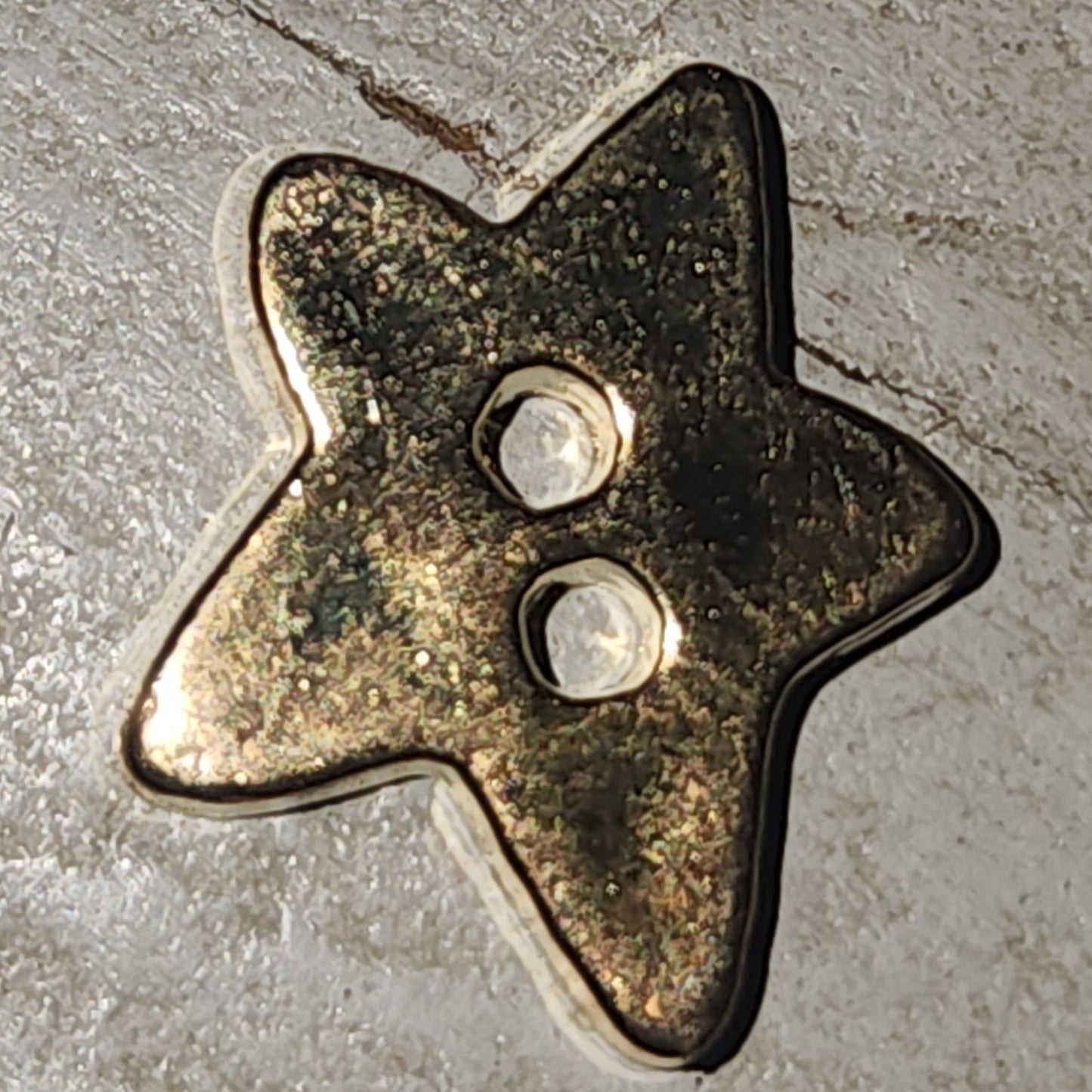 Primitive star button 15mm (3 colours)
