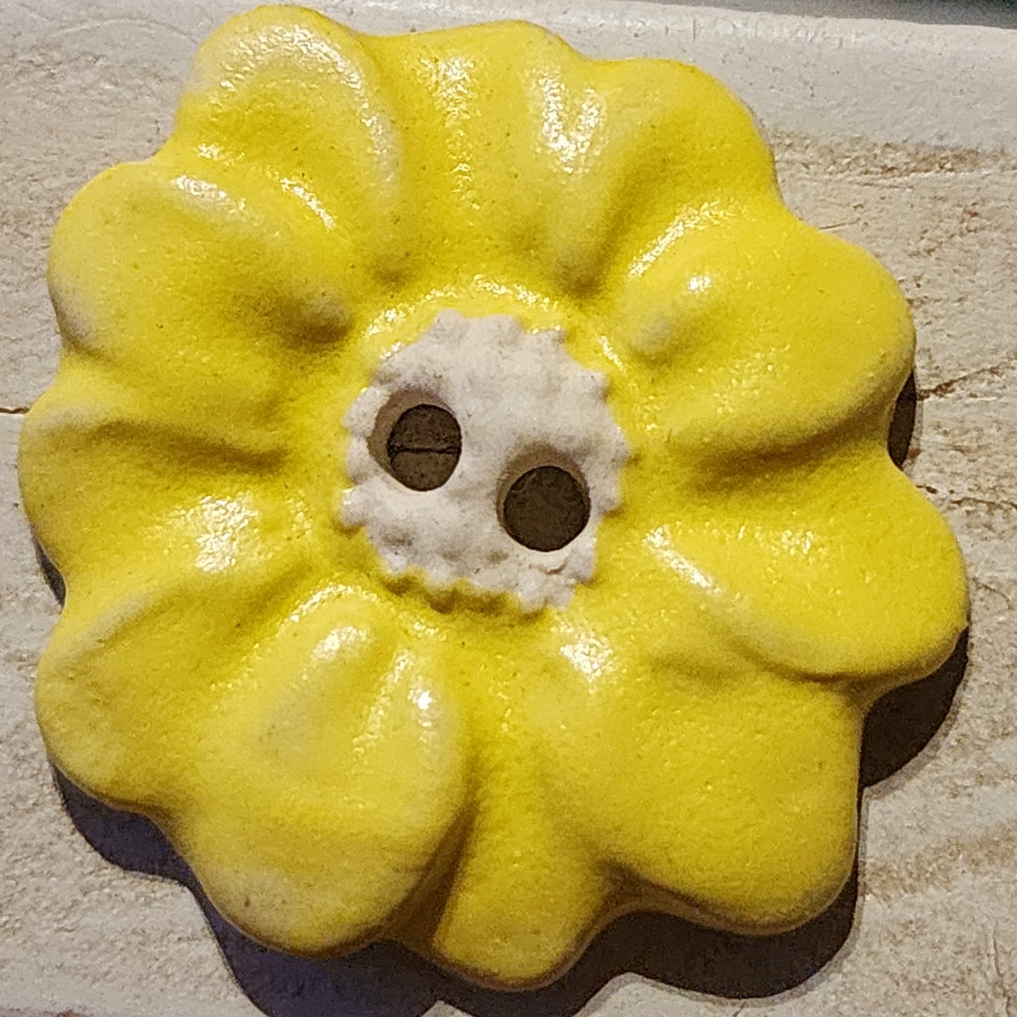 Large ceramic flower button 33mm (various colours)