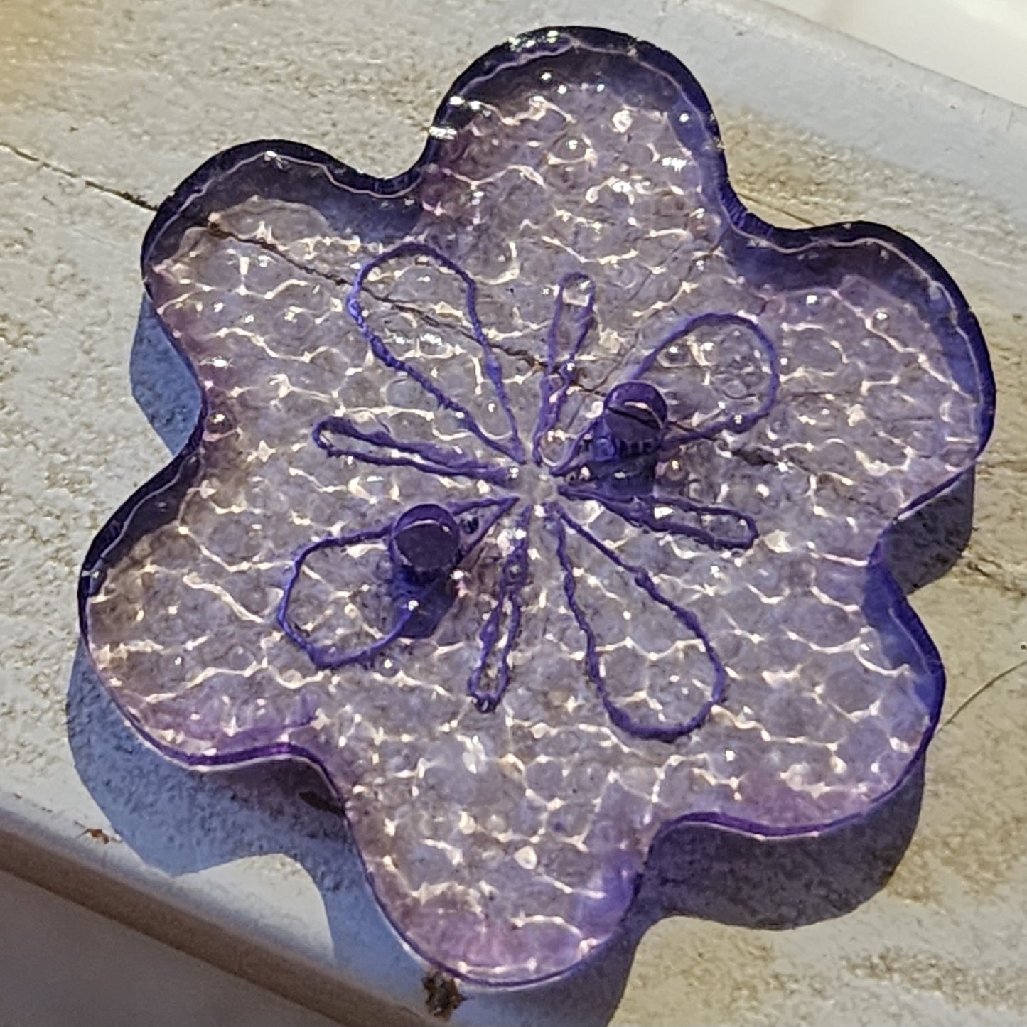 Large resin glittery etched flower - 3 colours (3cm)