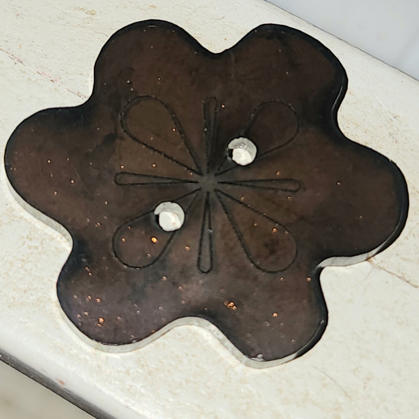 Large resin glittery etched flower - 3 colours (3cm)