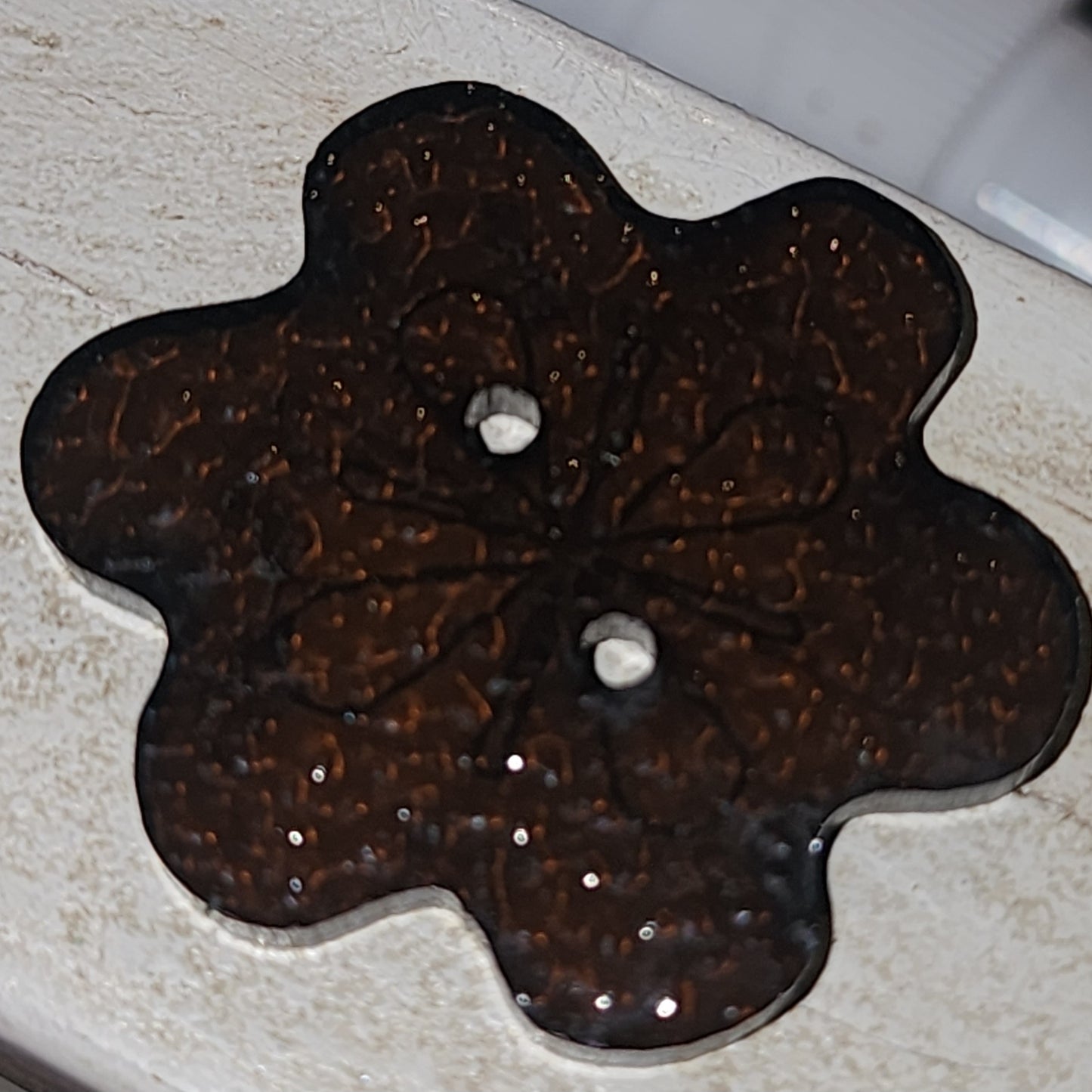 Large resin glittery etched flower - 3 colours (3cm)