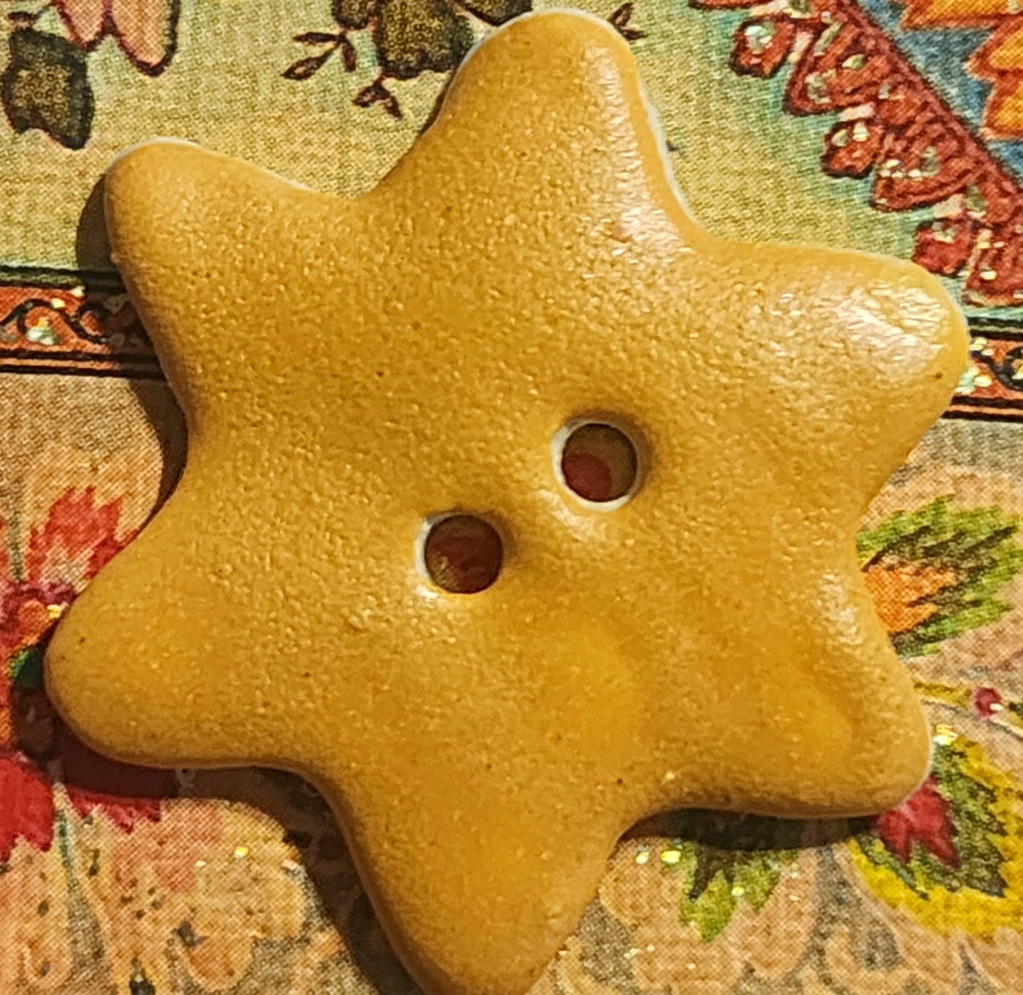 Ceramic star button - assorted colours 3cm