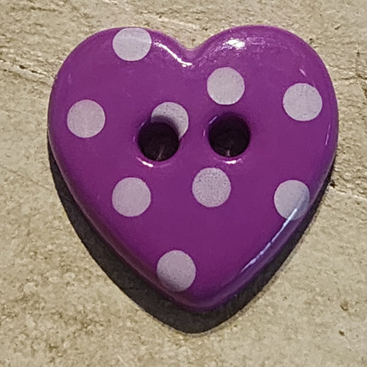 Spotty heart button purple 15mm
