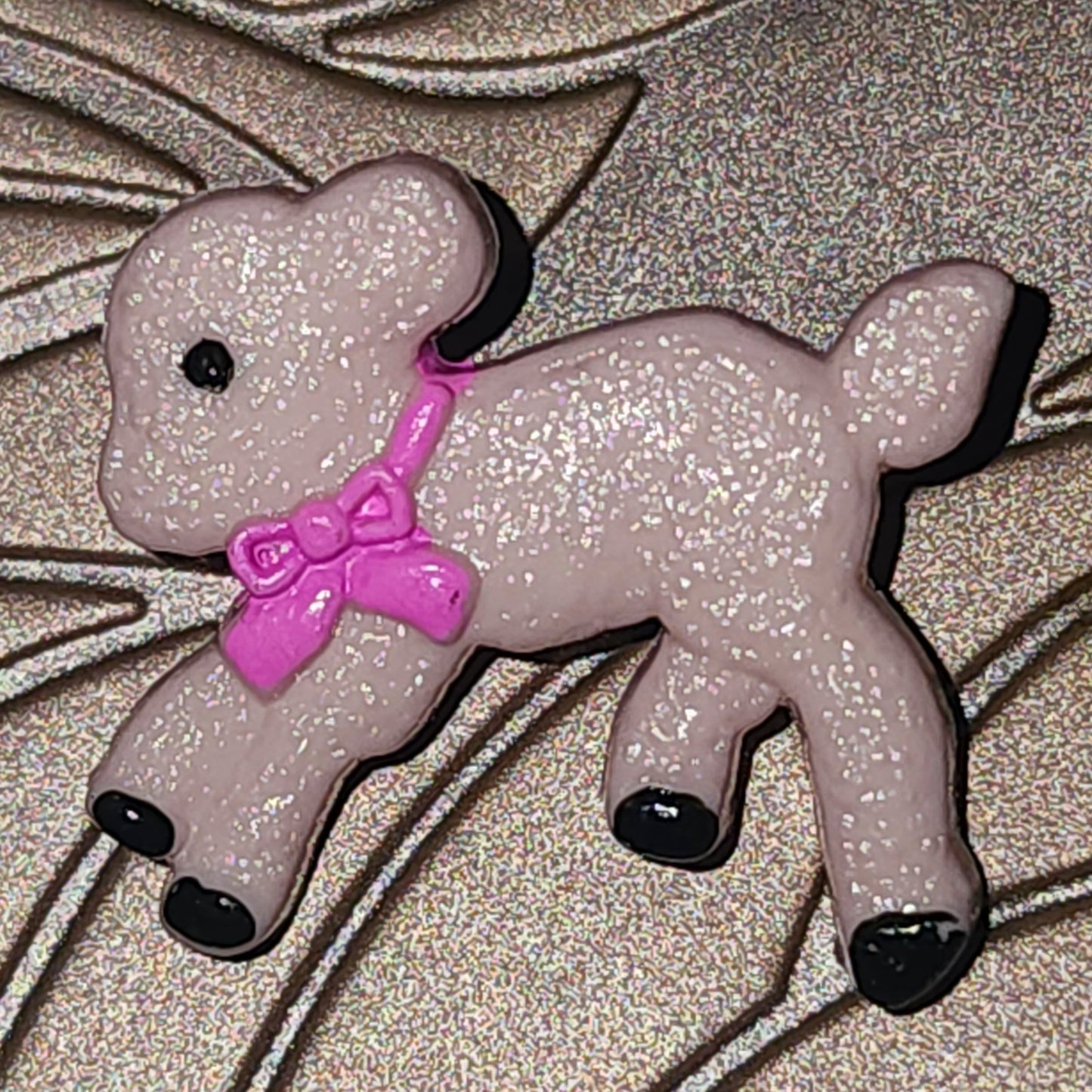 Little lamb button -3 colours 20mm long