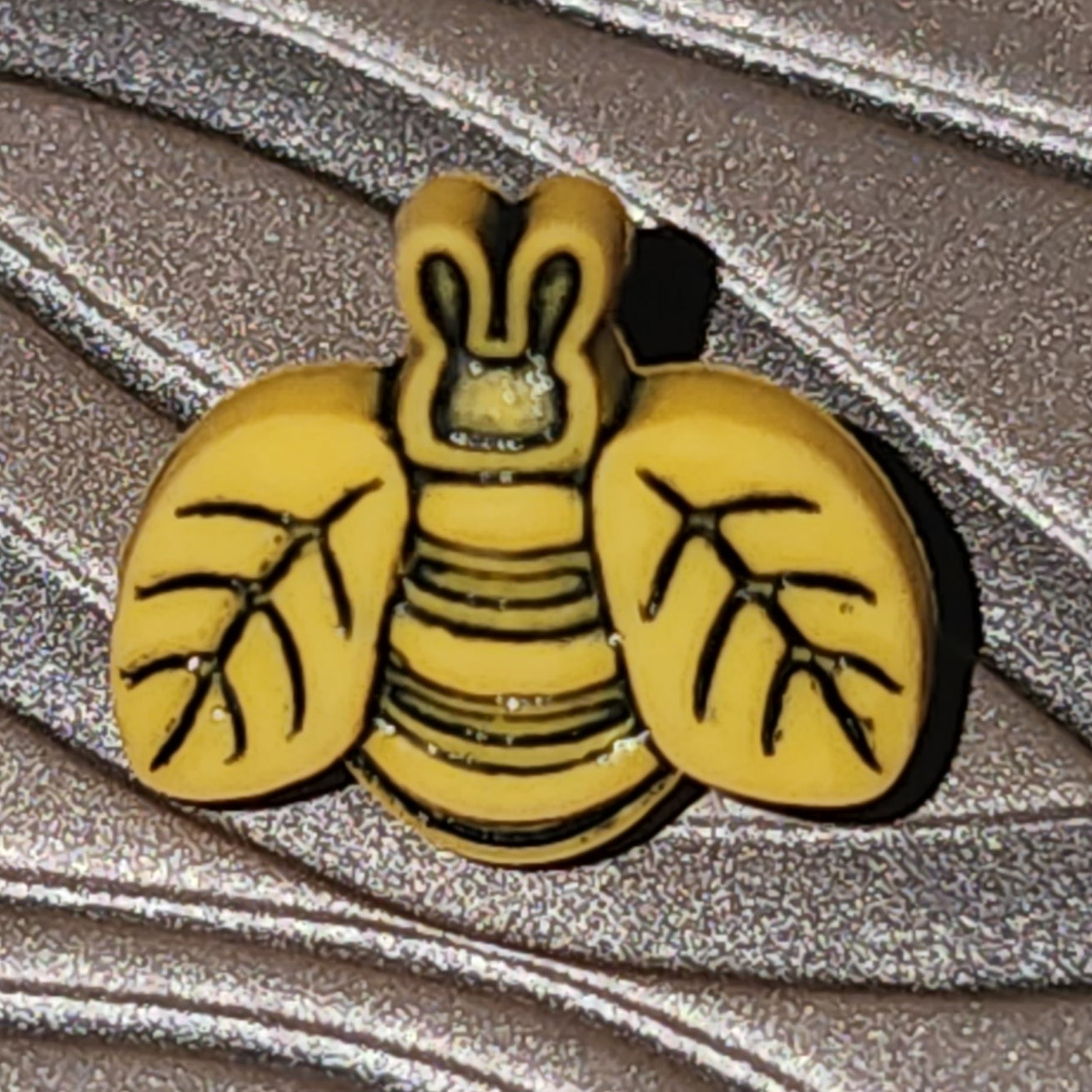 Bee buttons - 2 types – Fred the Needle