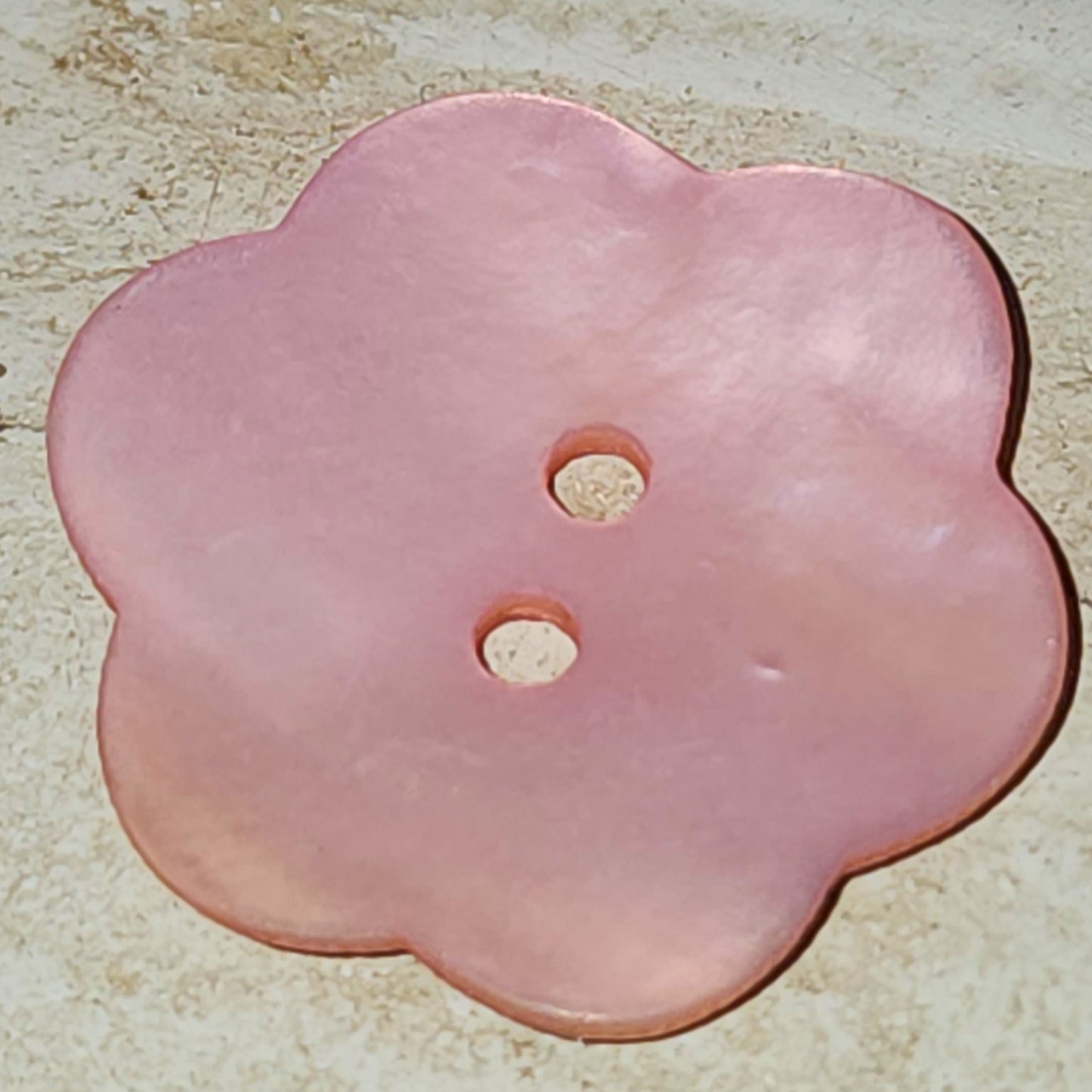Mother of pearl flower button 24mm - various colours