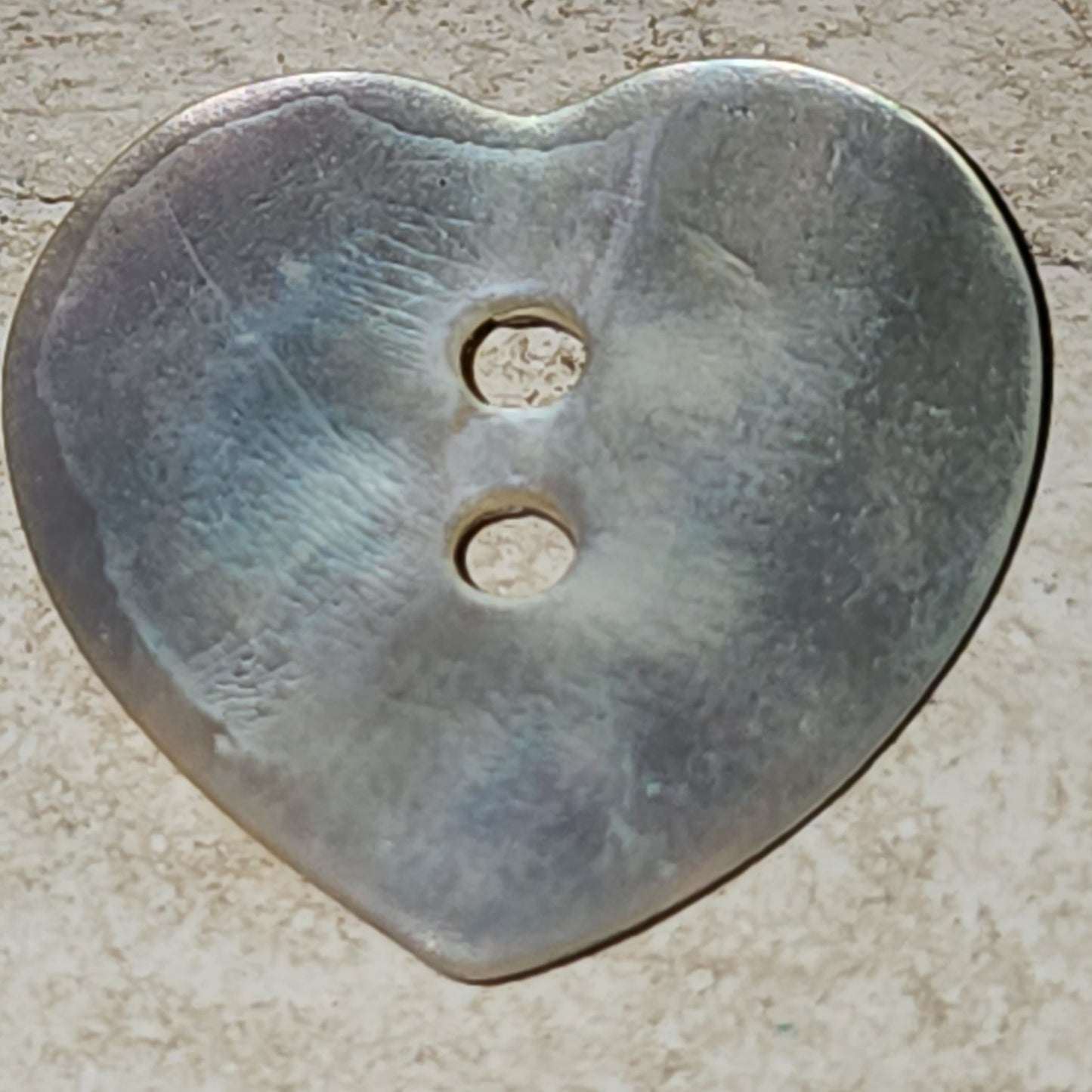 Mother of pearl heart 17mm - assorted colours