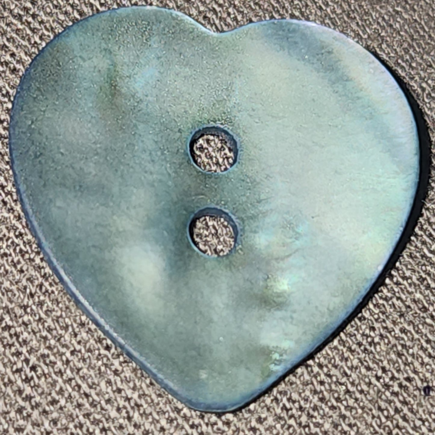 Mother of pearl heart 17mm - assorted colours