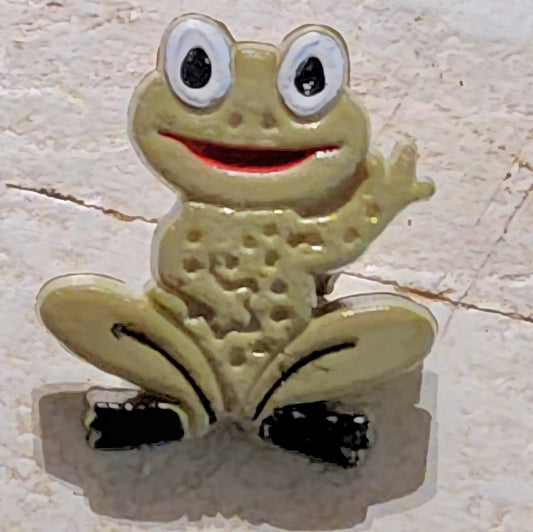 Green waving frog button 17mm high