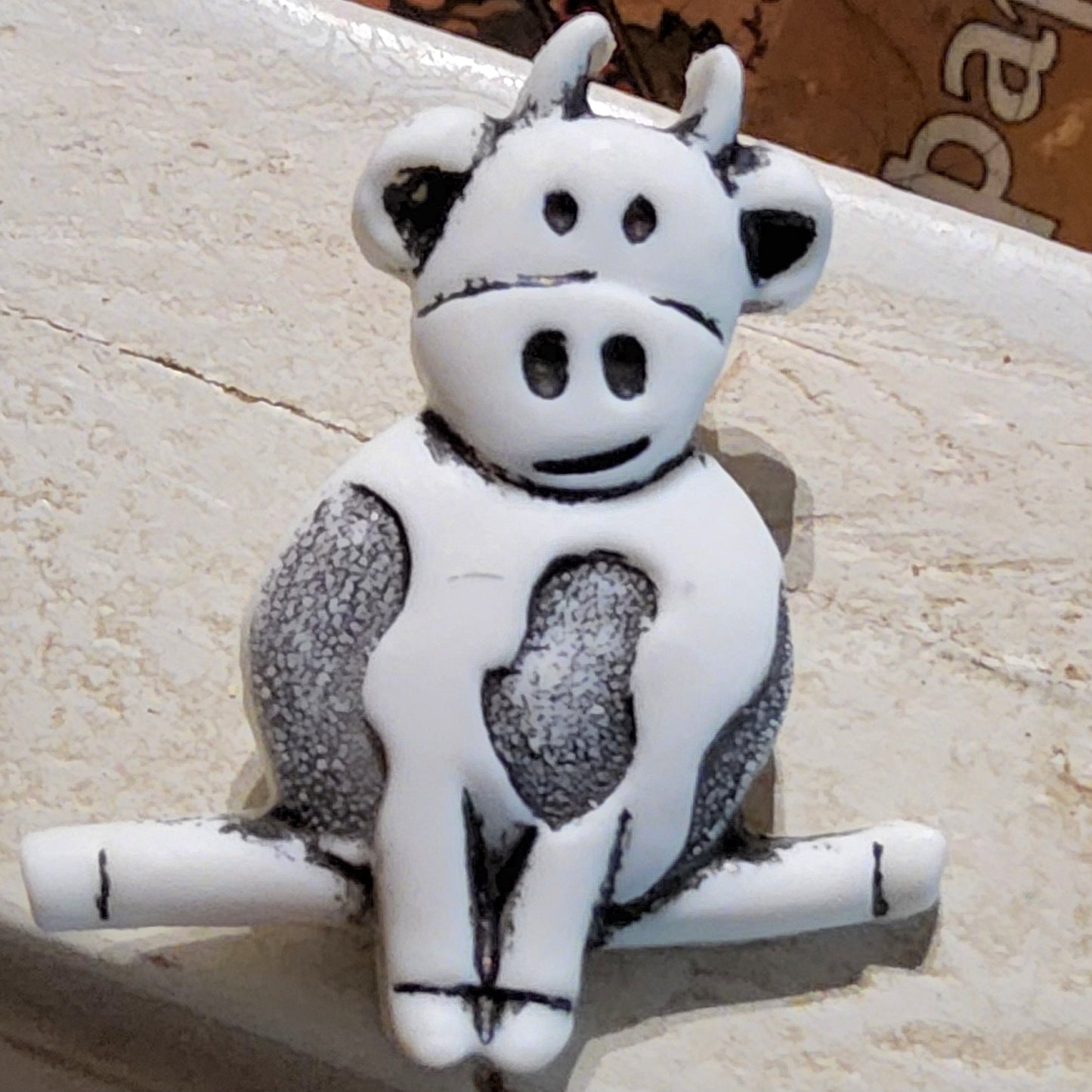 Large cow button 35mm high