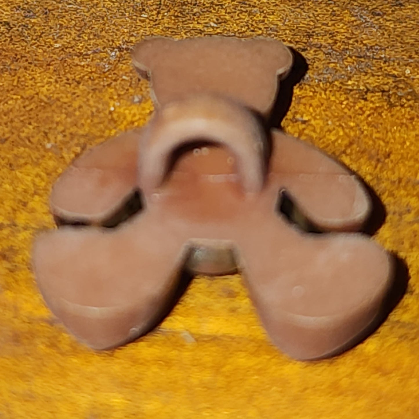 Bear buttons -2 colours 19mm high