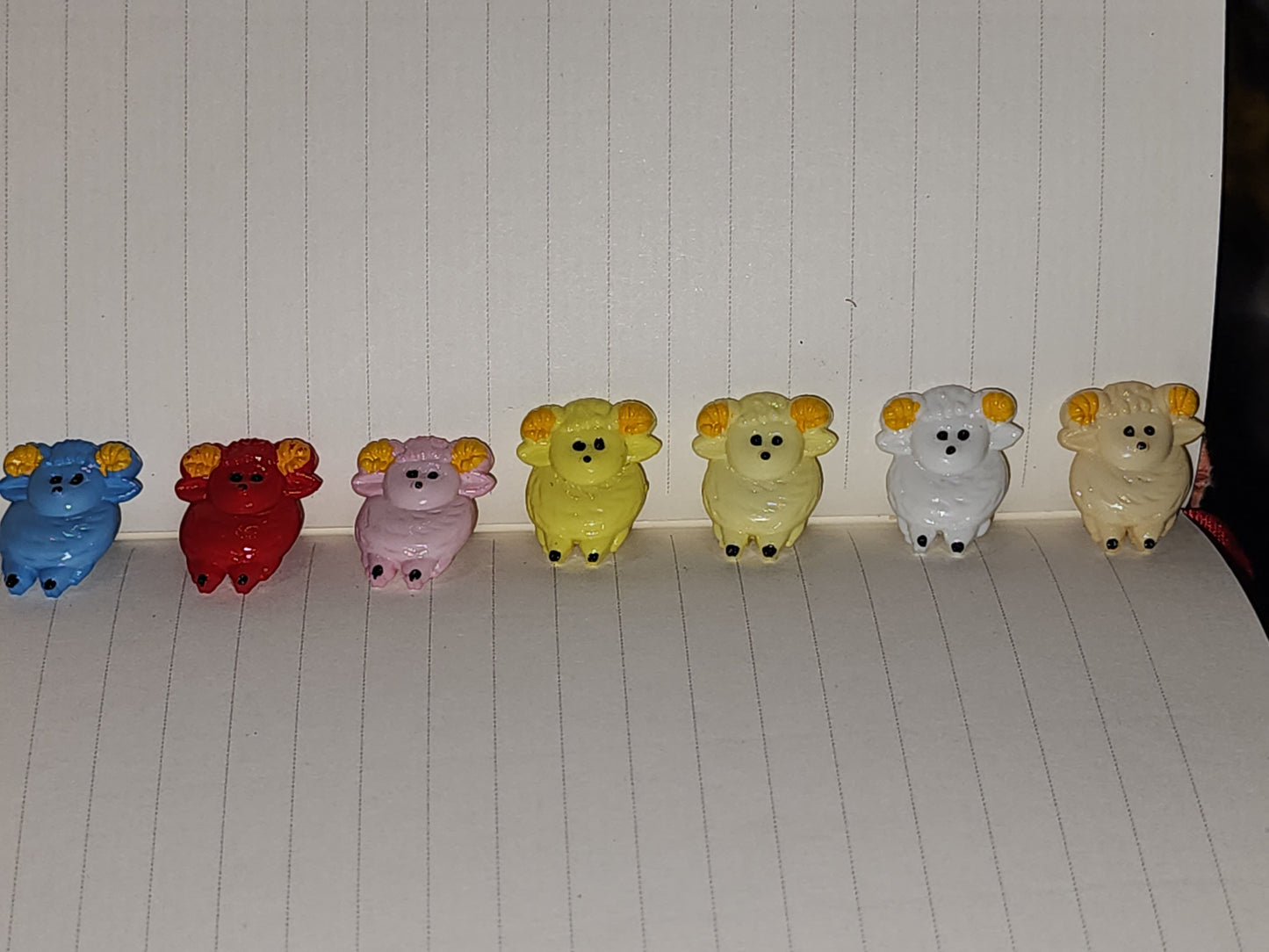 Little sheep button - 7 colours 17mm high